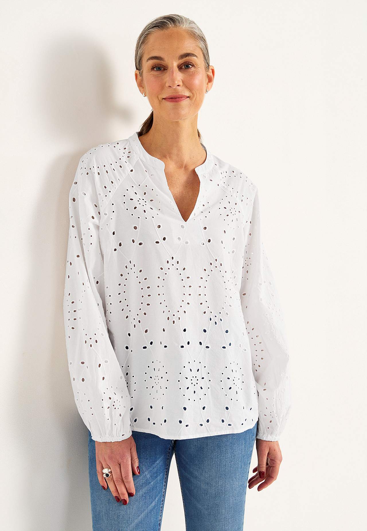 Bluse mit Stickerei