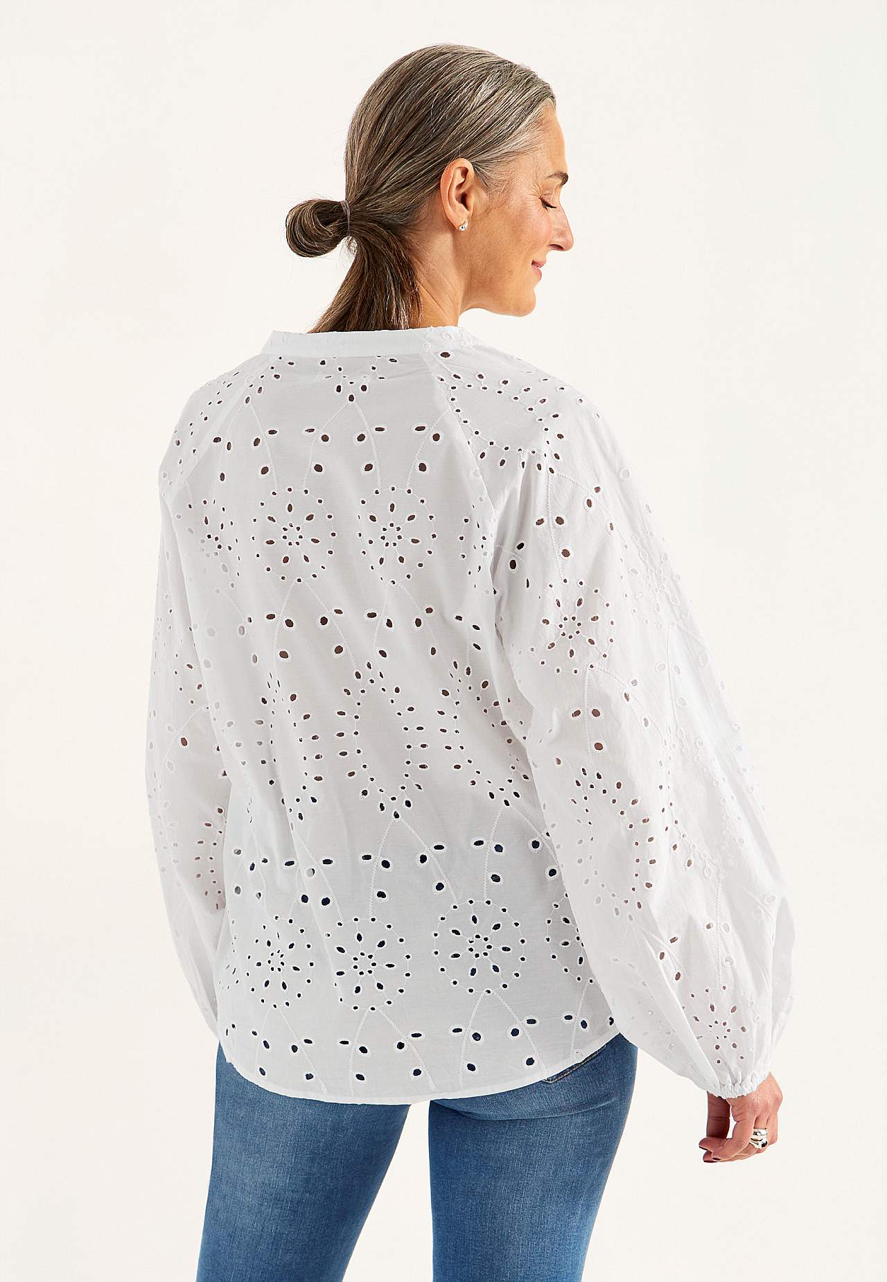 Bluse mit Stickerei