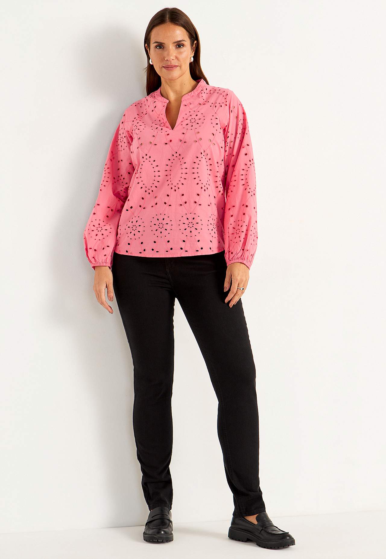 Bluse mit Stickerei