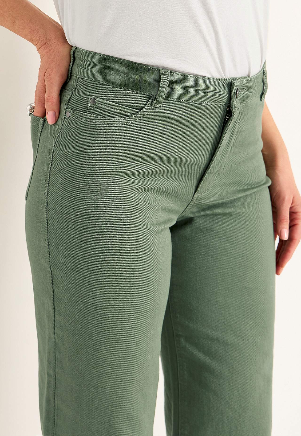 Breite Knöcheljeans