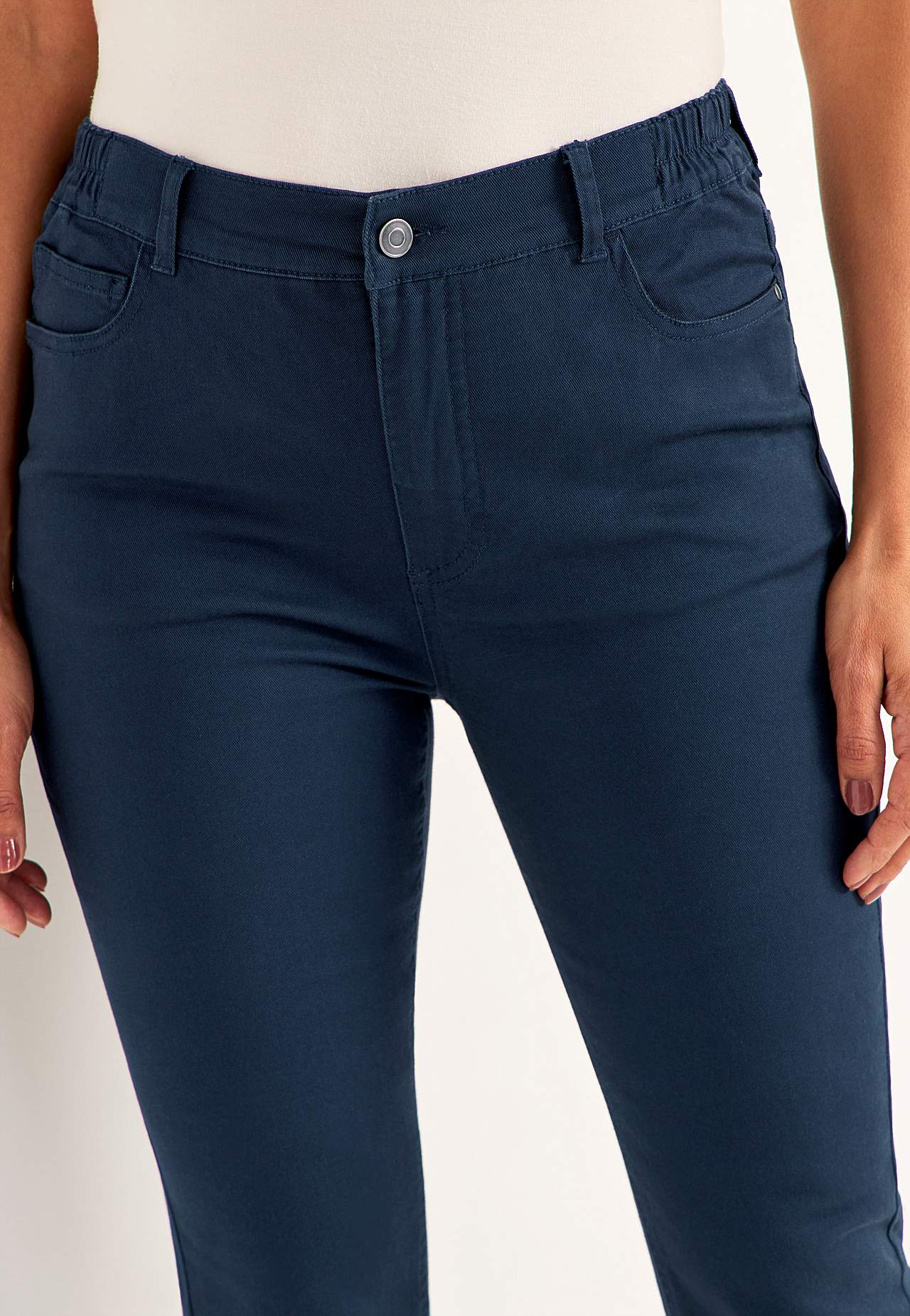 Jeans mit elastischem Bund