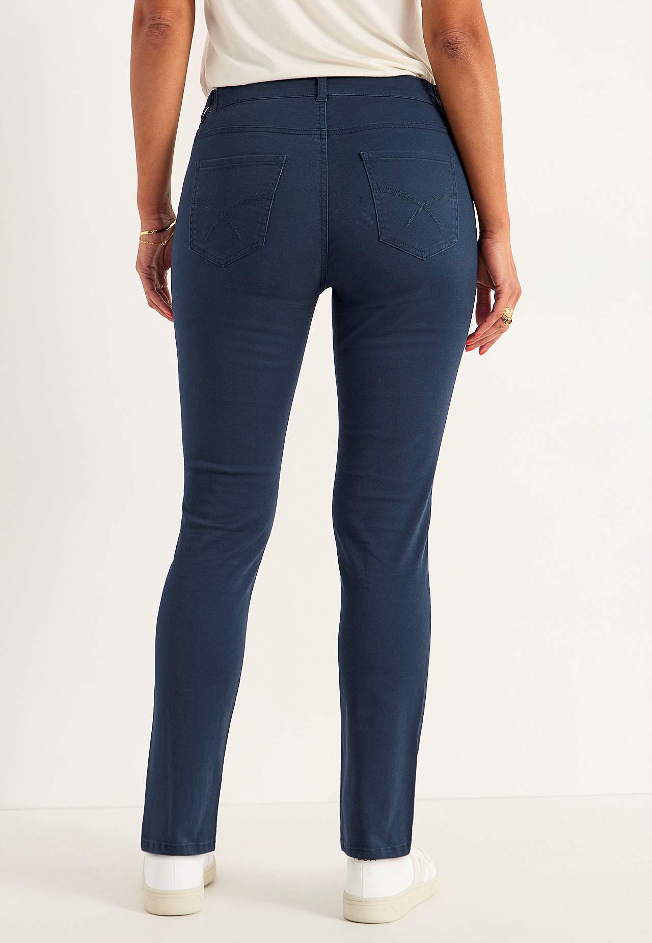 Jeans mit elastischem Bund