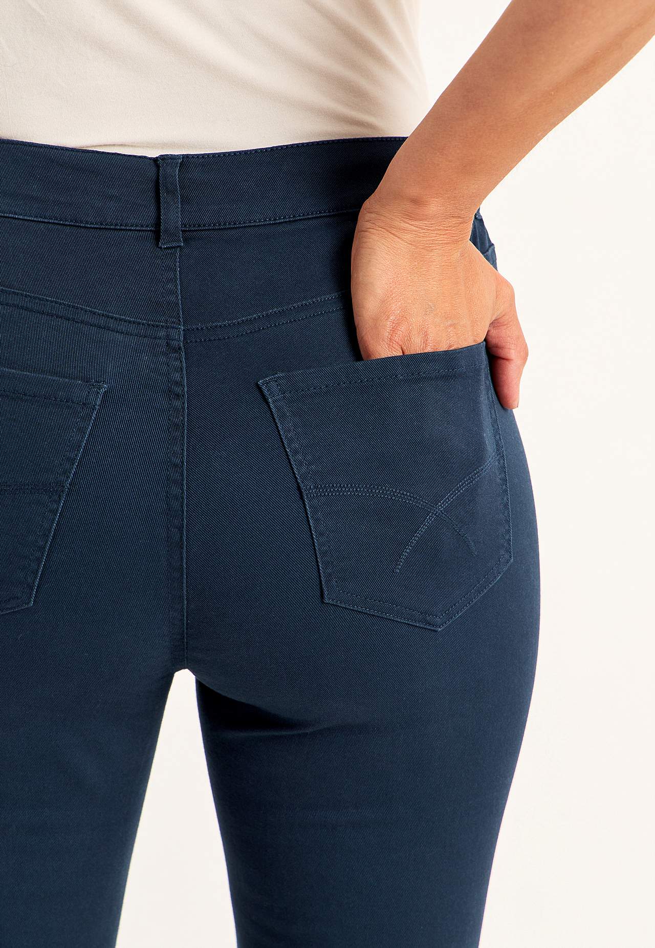 Jeans mit elastischem Bund