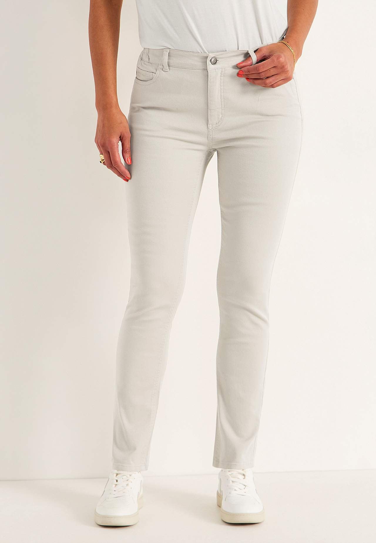 Jeans mit elastischem Bund