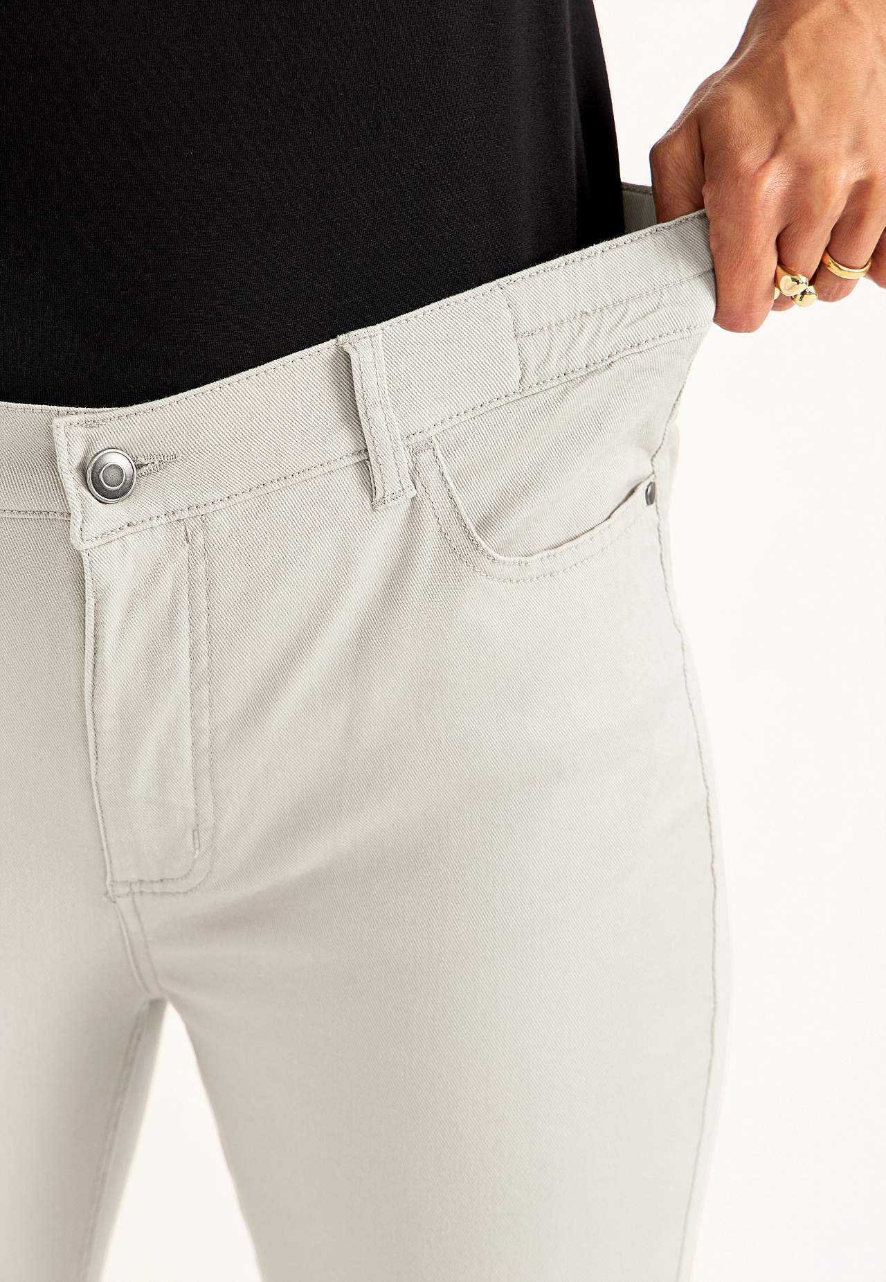 Jeans mit elastischem Bund