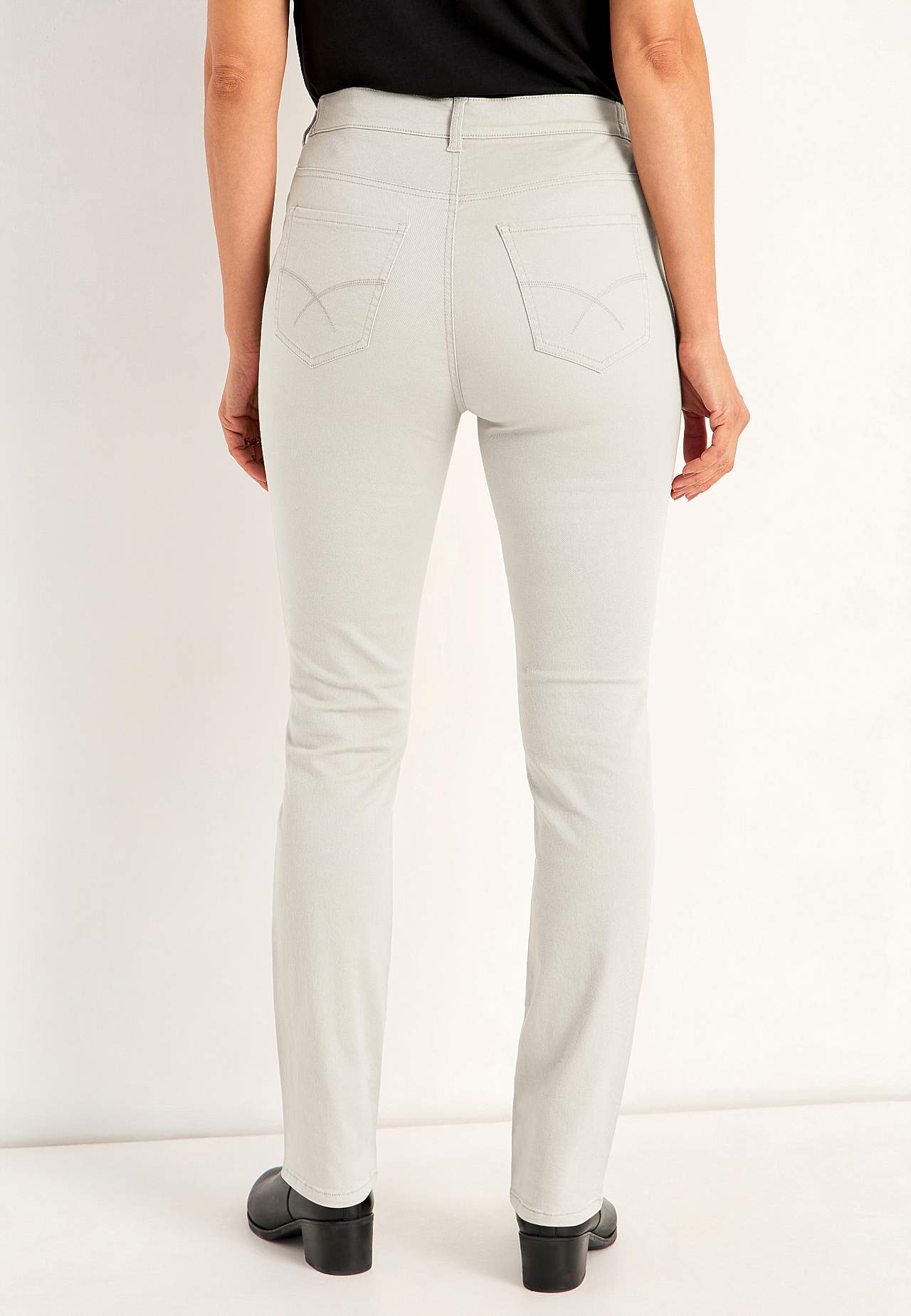 Jeans mit elastischem Bund