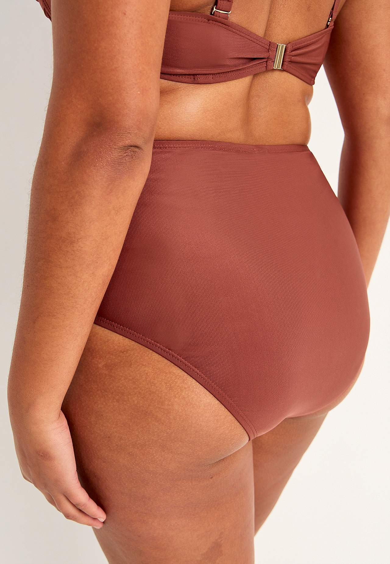Bikini-Unterteil mit hohem Bund