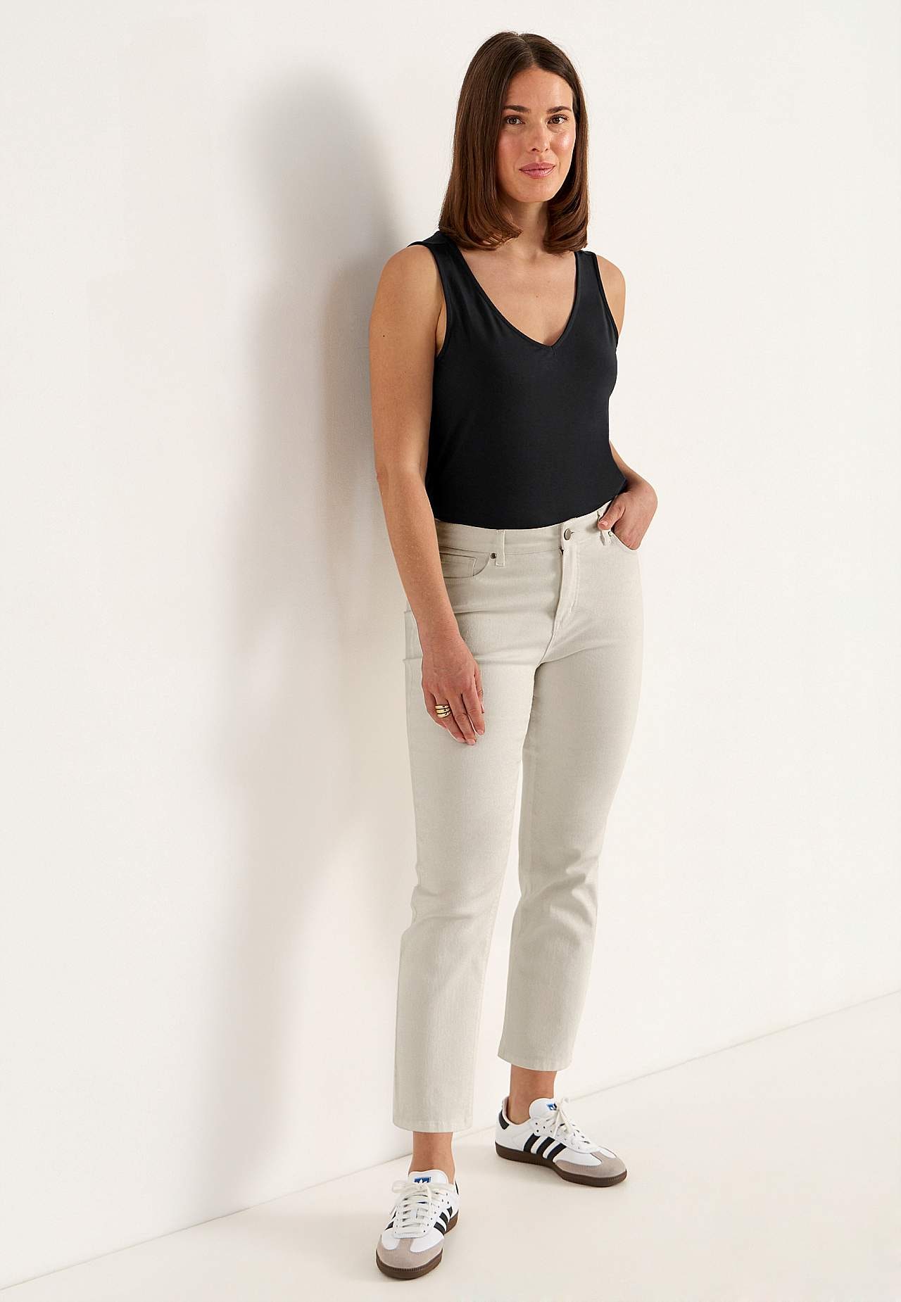 Etwas schlankere Knöcheljeans