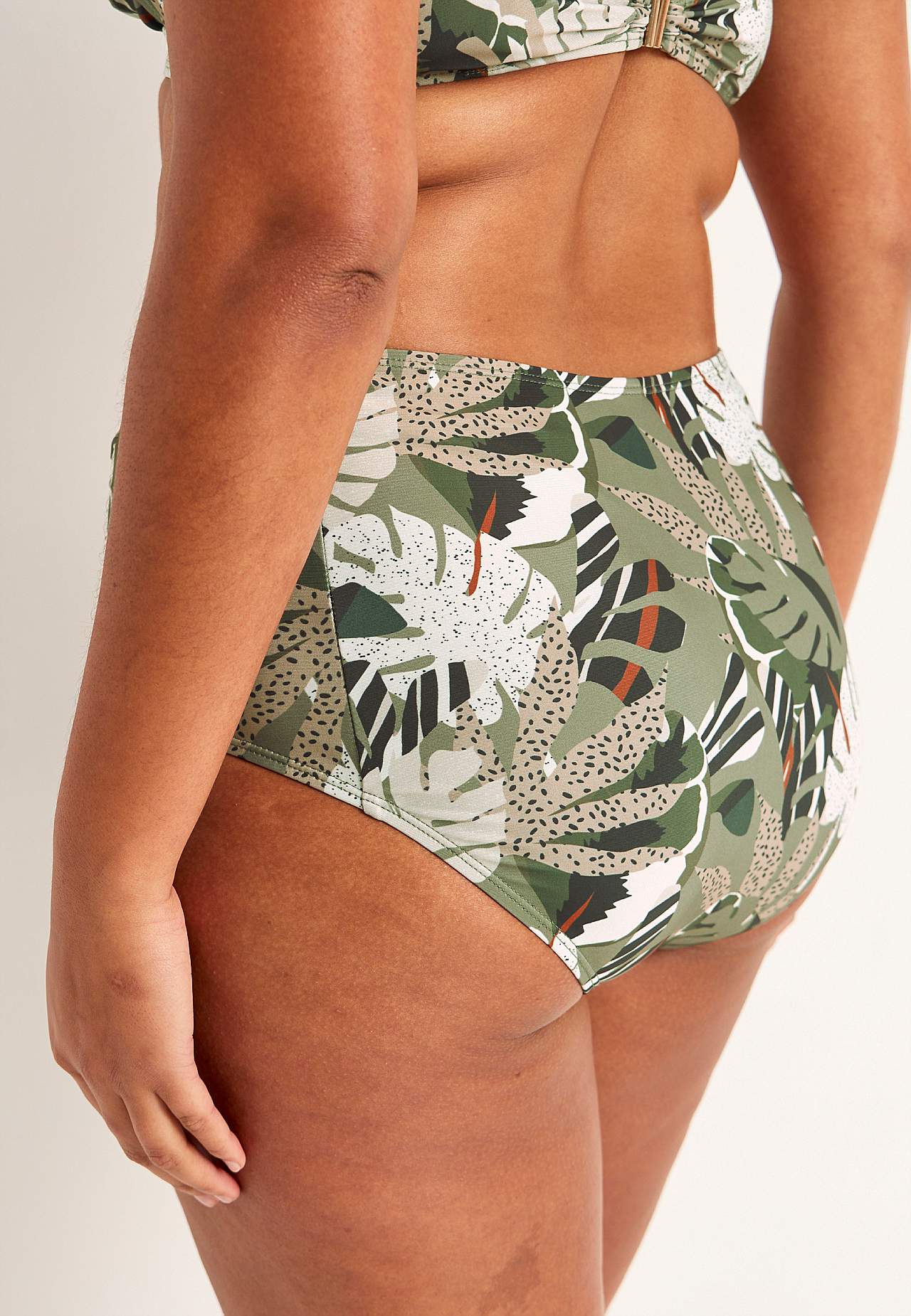 Bikini-Unterteil mit hohem Bund