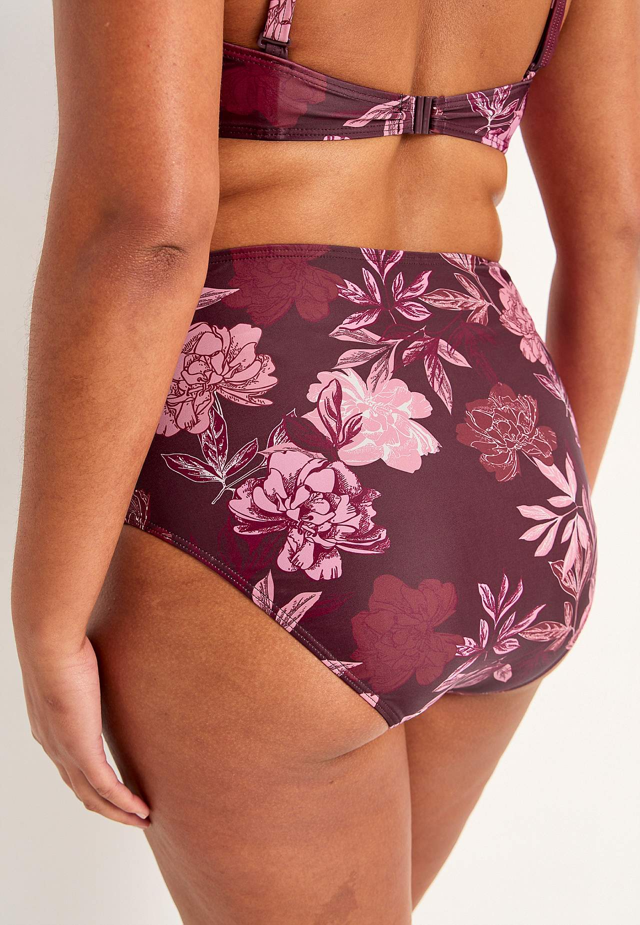 Bikini-Unterteil mit hohem Bund