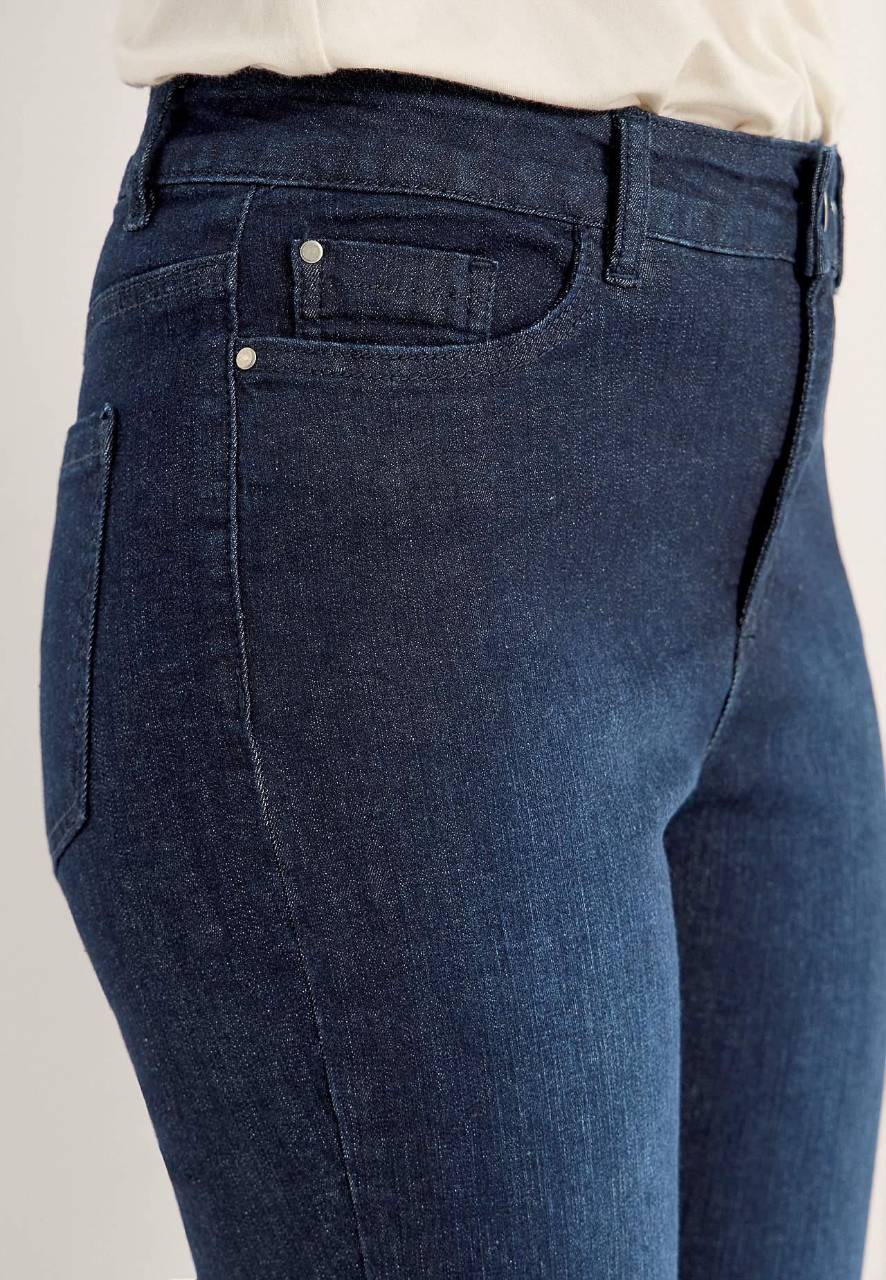 Cropped Jeans mit Fünf-Taschen-Design
