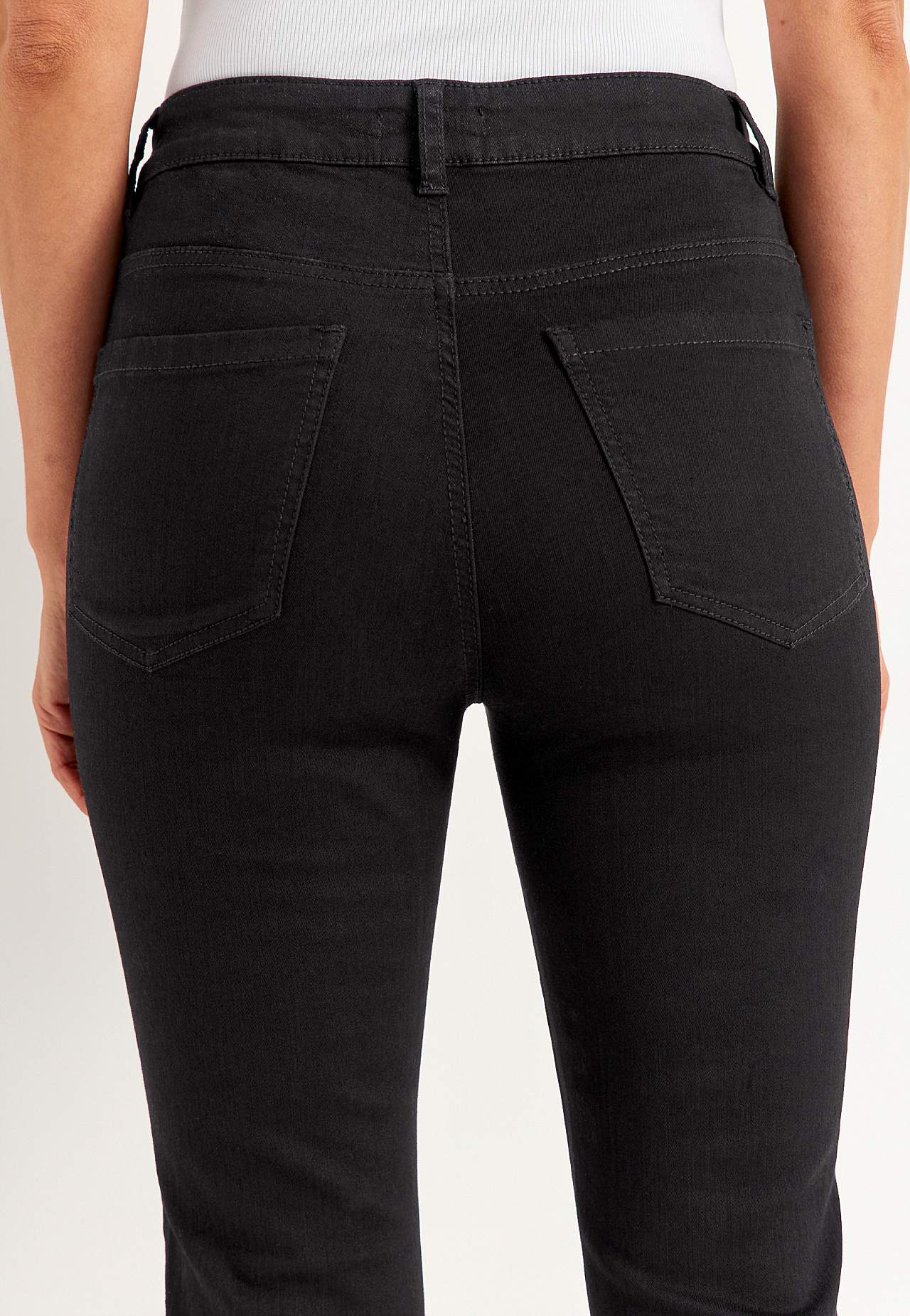 Cropped Jeans mit Fünf-Taschen-Design