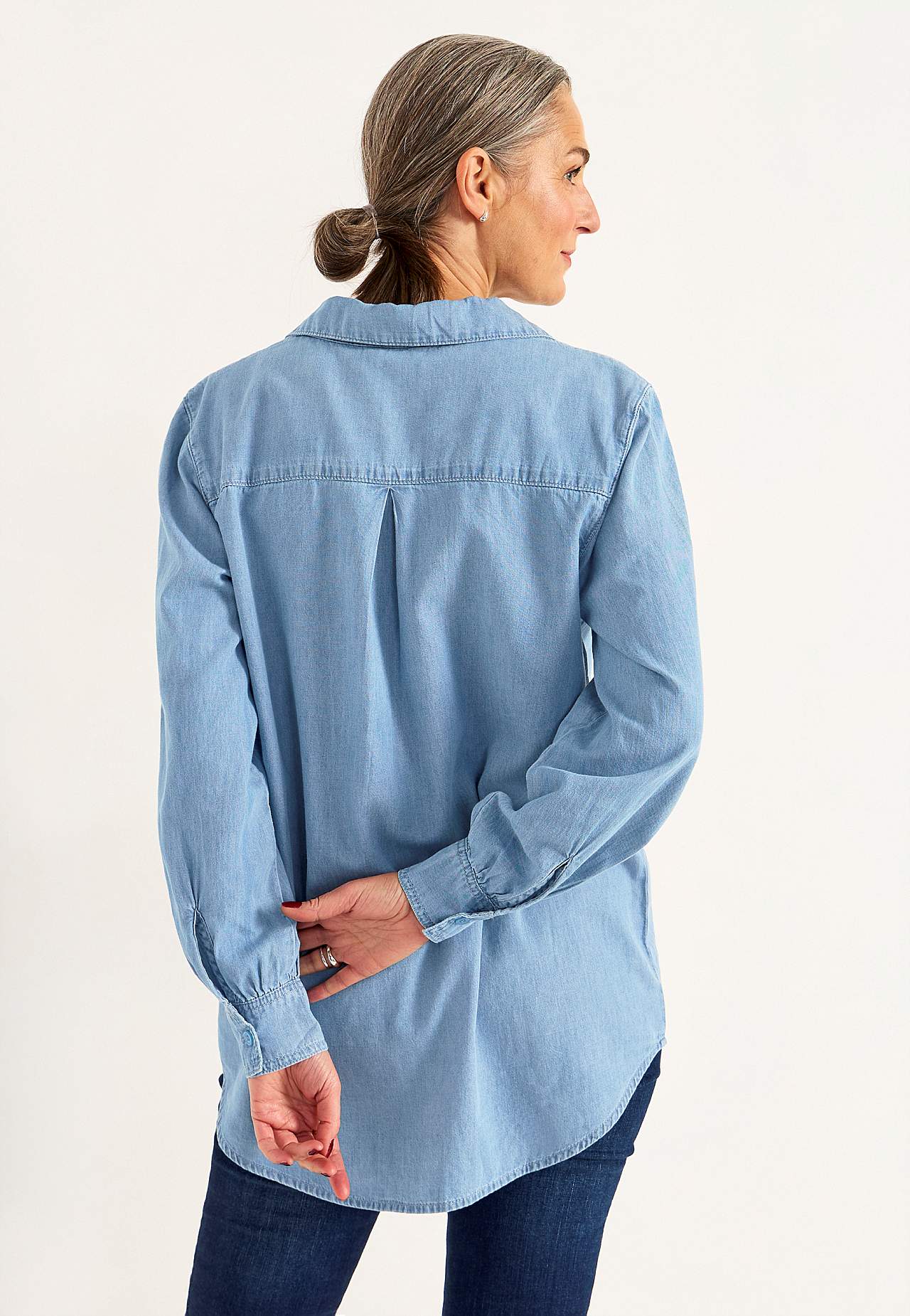 Jeanshemd mit Knöpfen