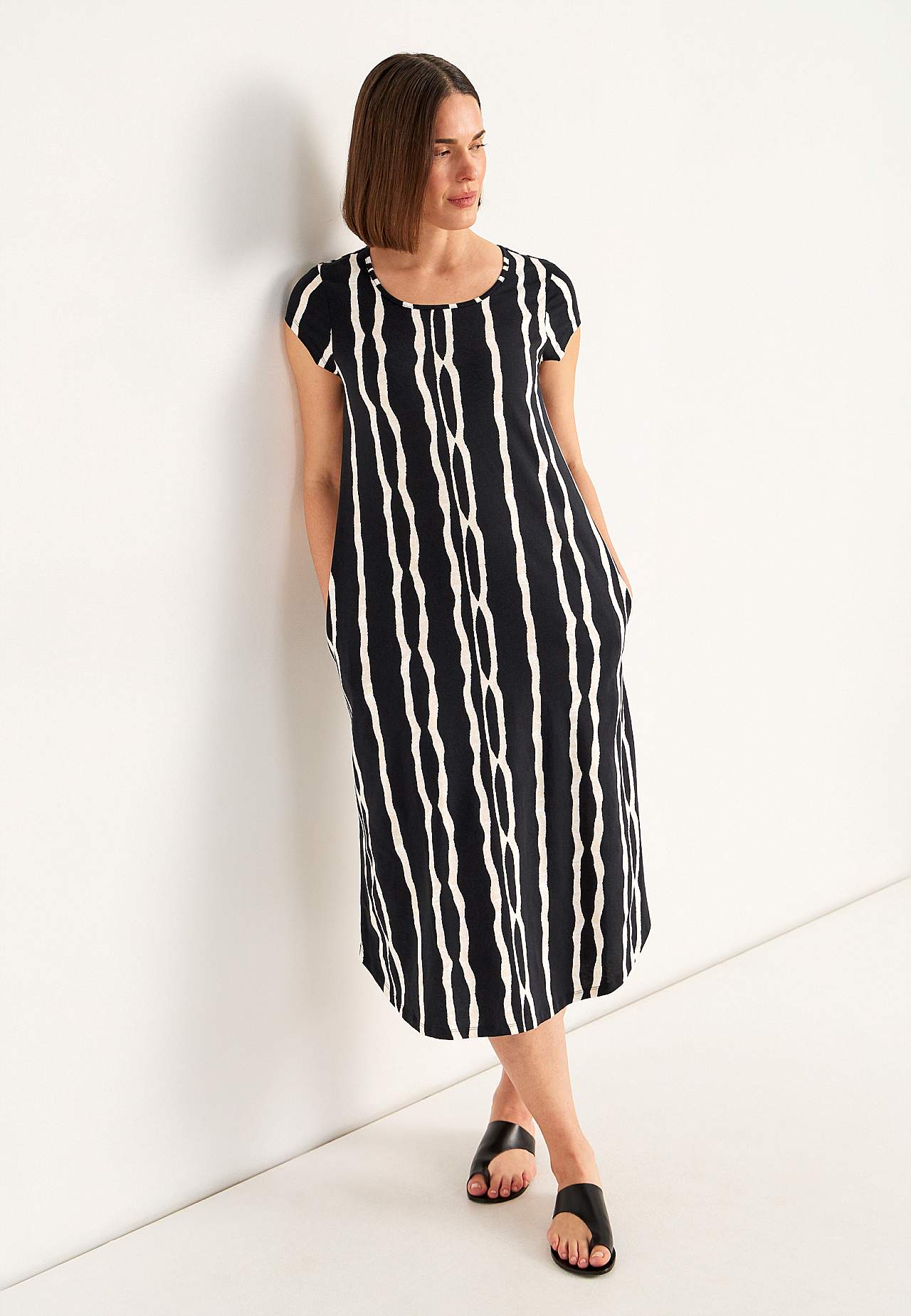 Gemustertes Jerseykleid mit Taschen