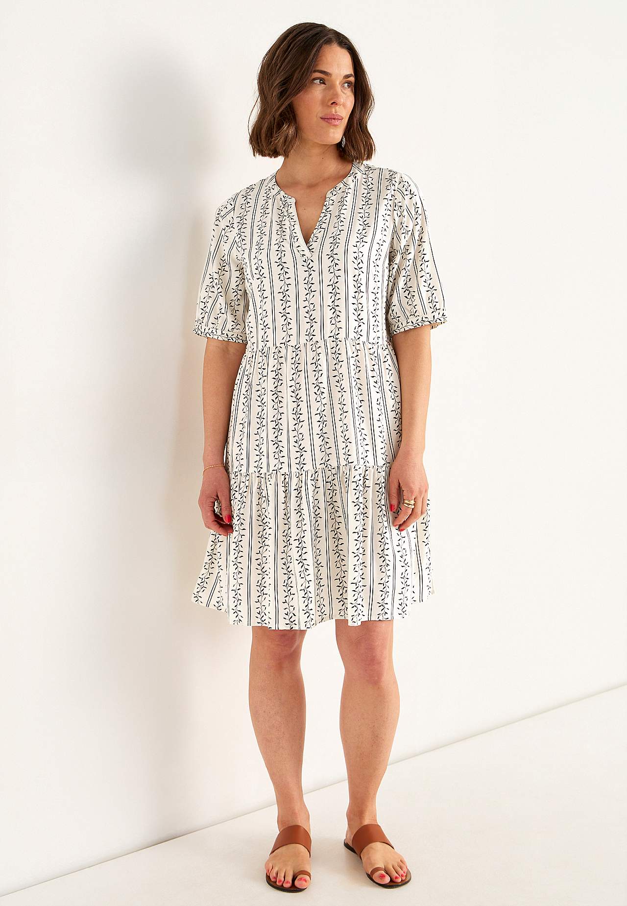 Kleid mit Volant