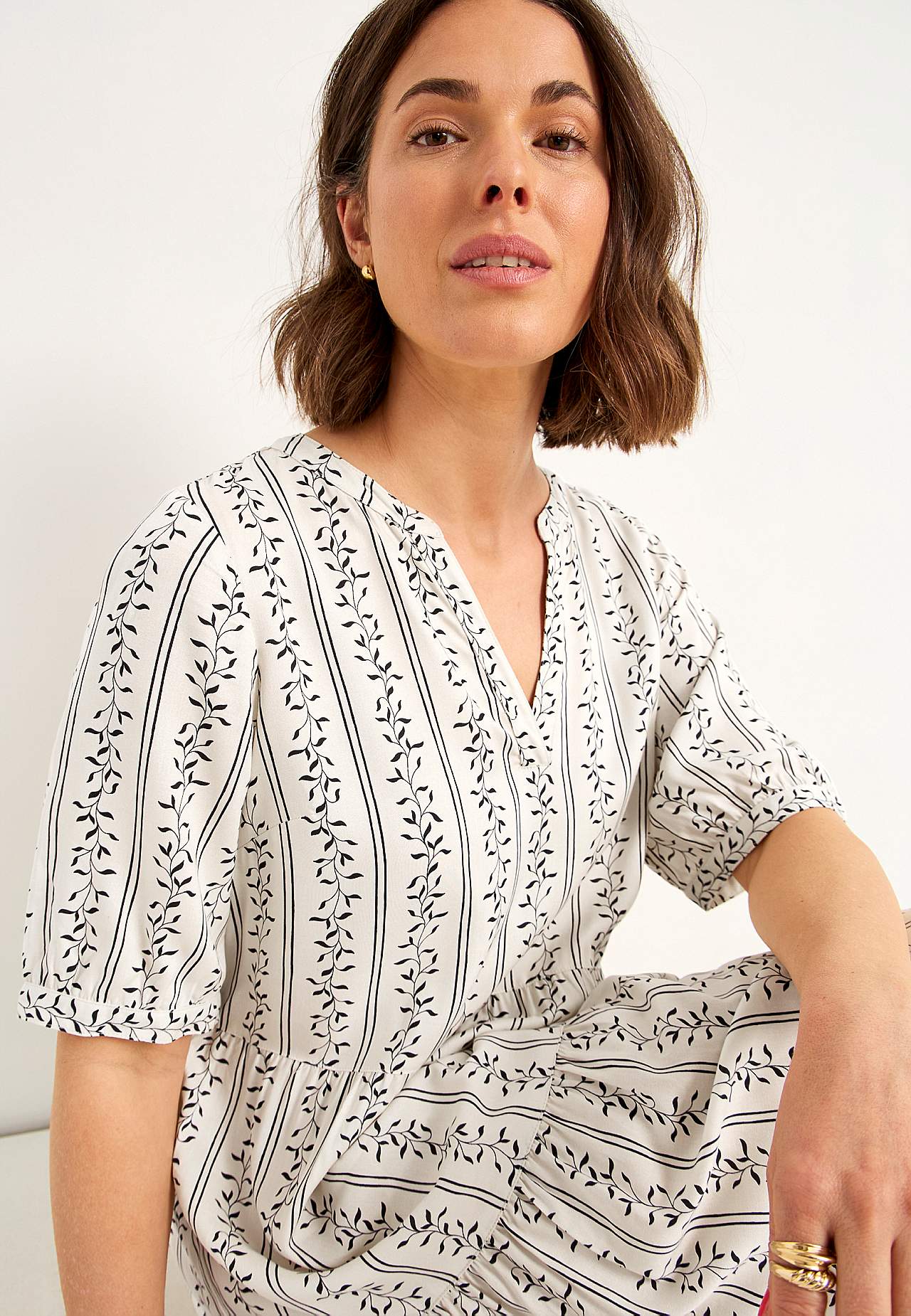 Kleid mit Volant