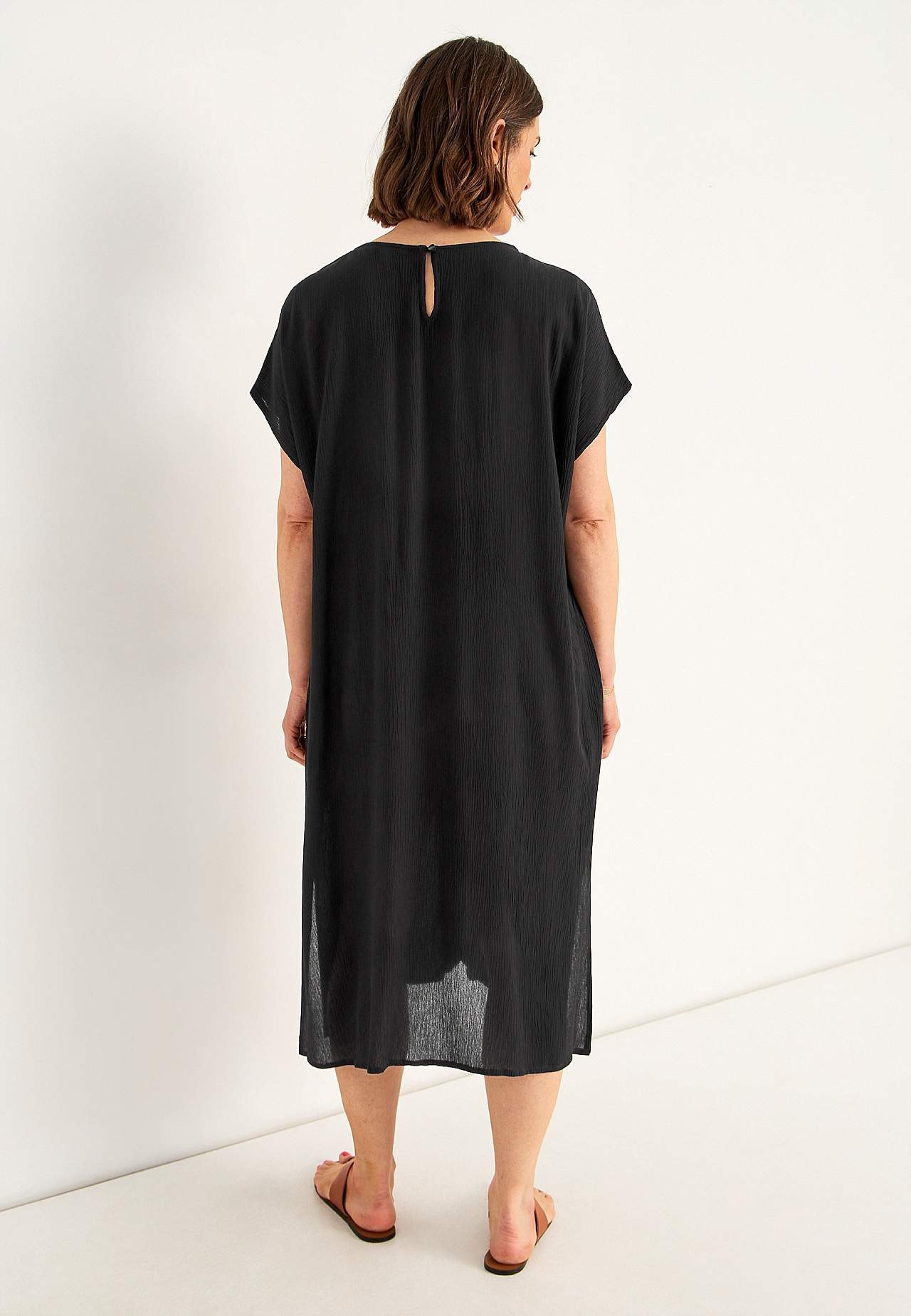 Kleid aus Krepp mit Taschen