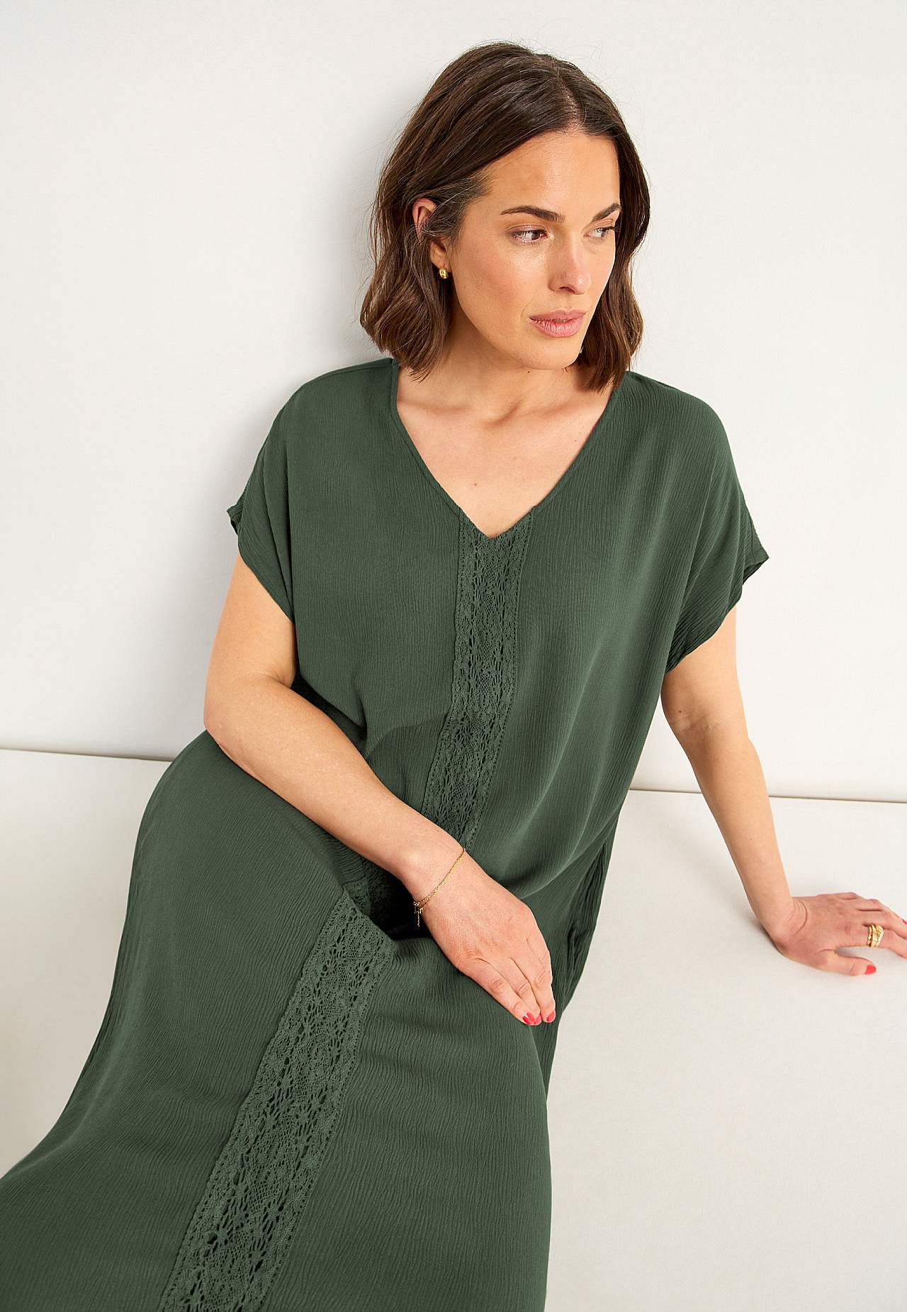 Kleid aus Krepp mit Taschen