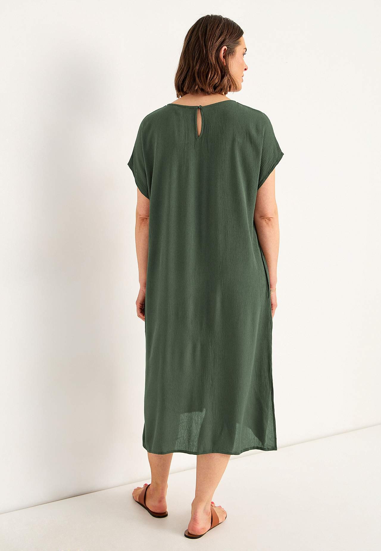 Kleid aus Krepp mit Taschen