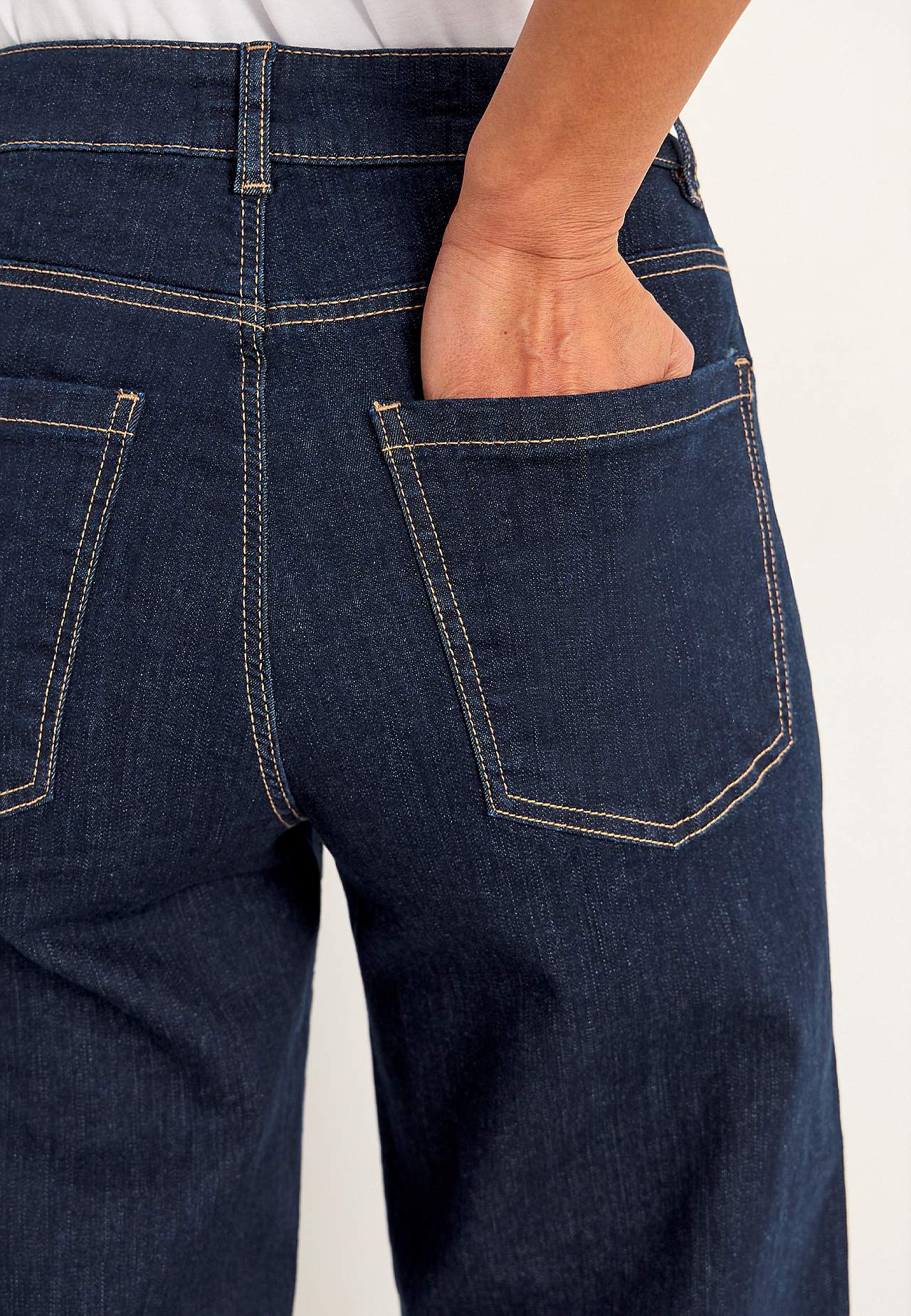 Breite, lange Jeans mit hoher Taille