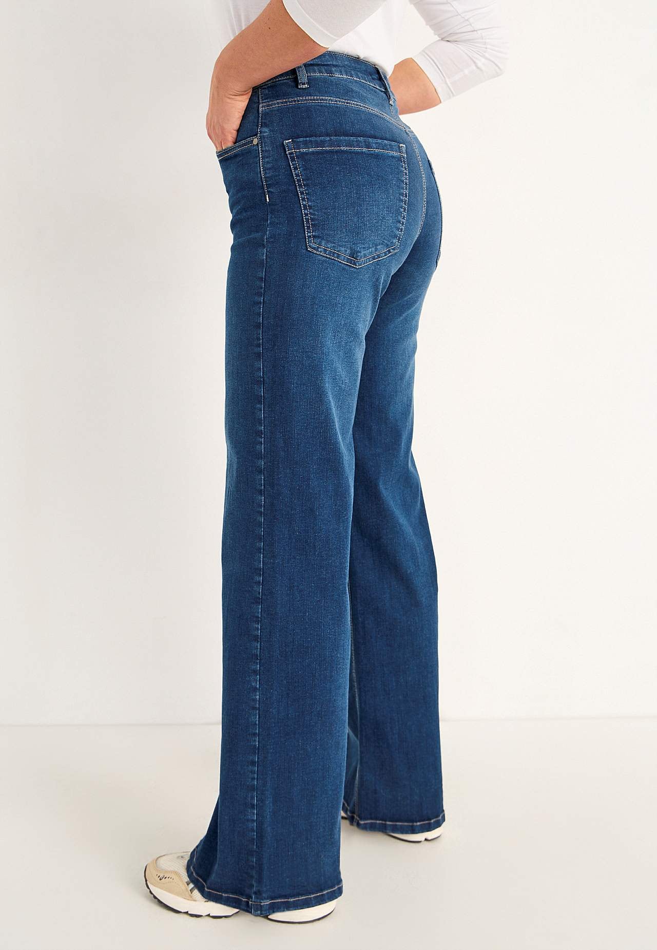 Breite, lange Jeans mit hoher Taille