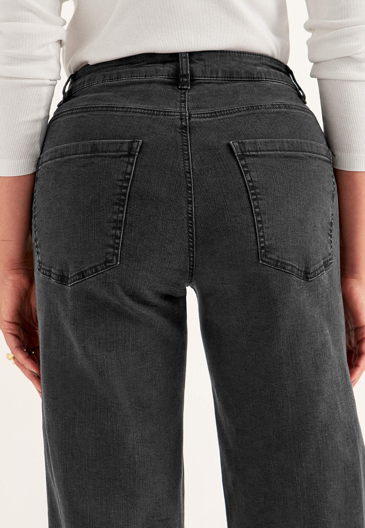 Breite, lange Jeans mit hoher Taille Renata