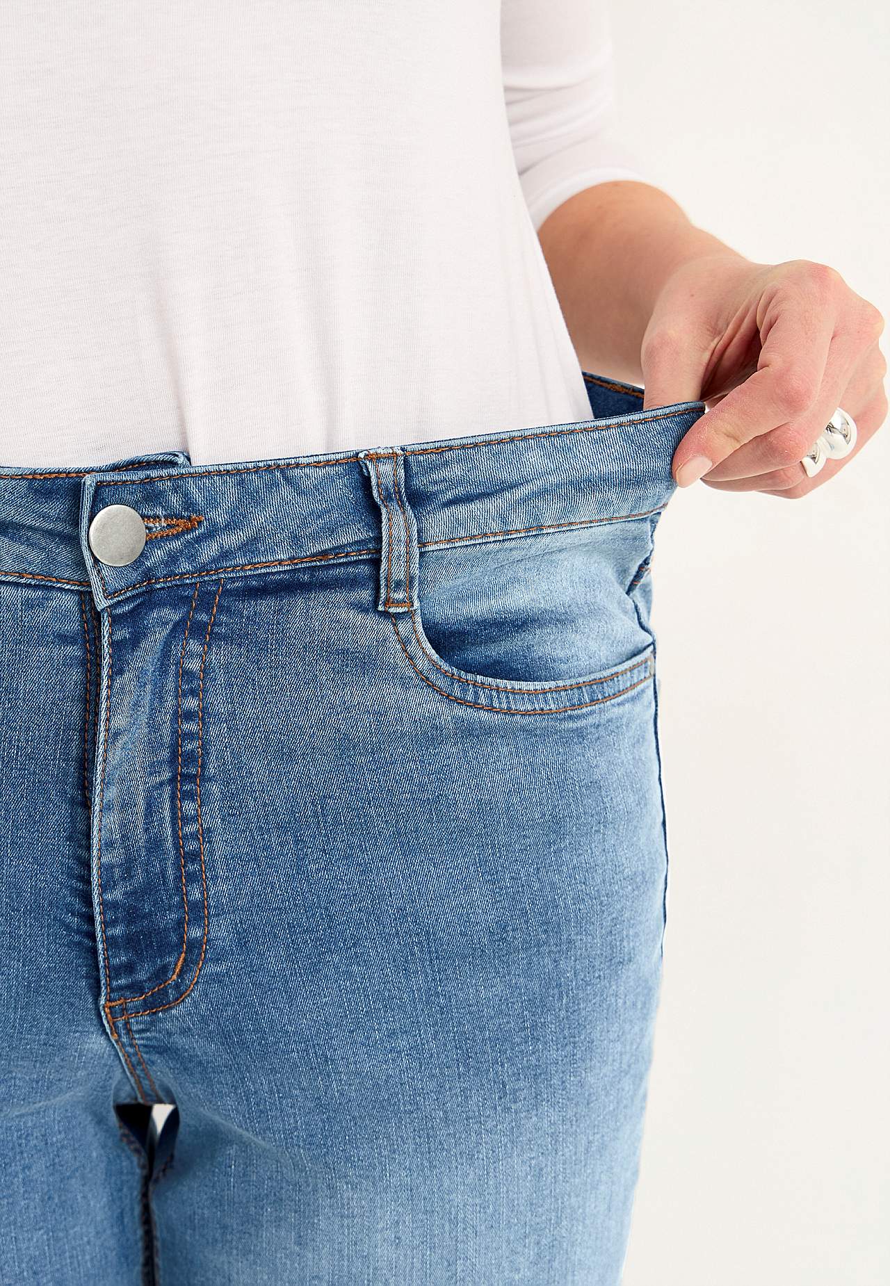 Breite, lange Jeans mit hoher Taille