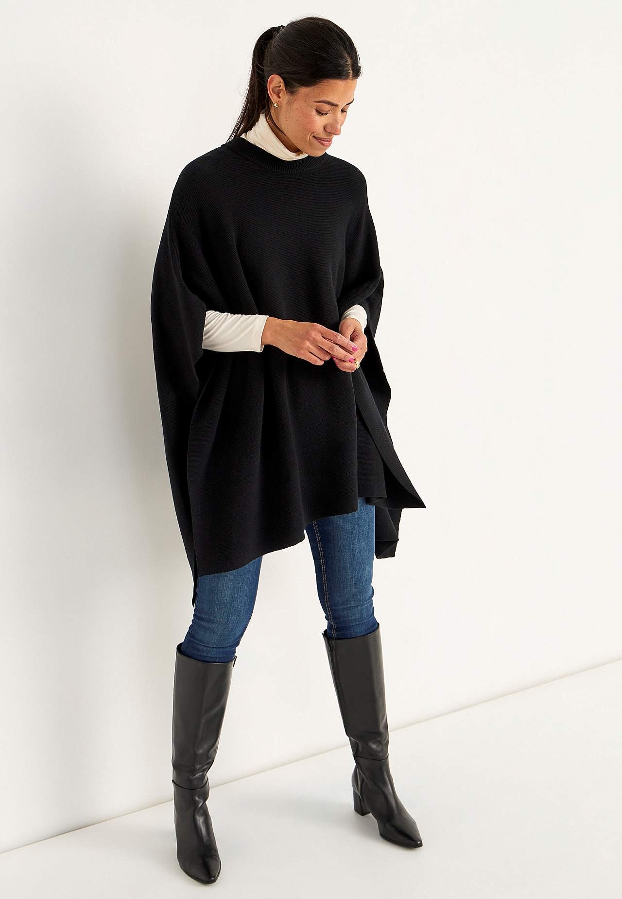 Fein gestrickt Poncho