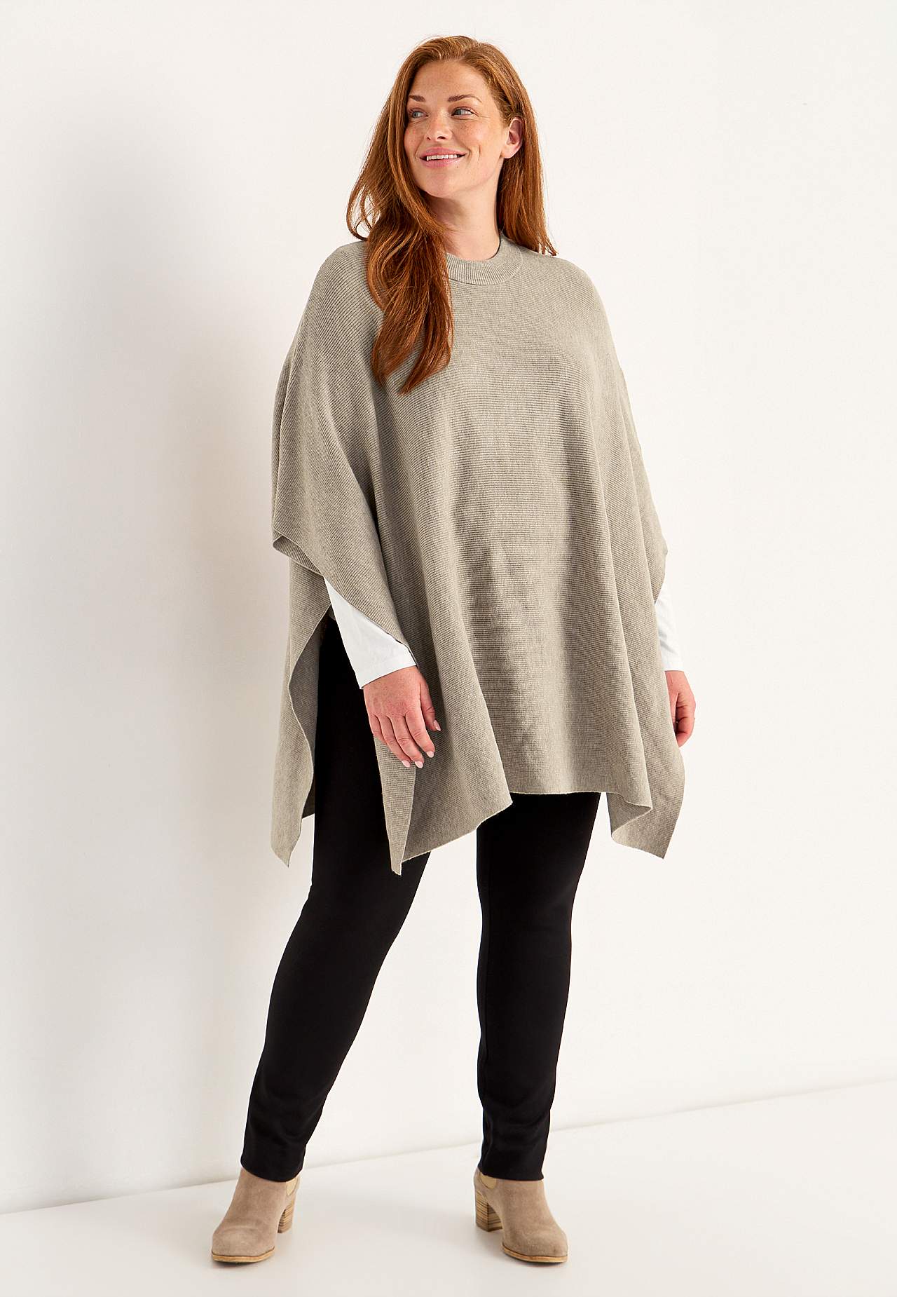 Fein gestrickt Poncho