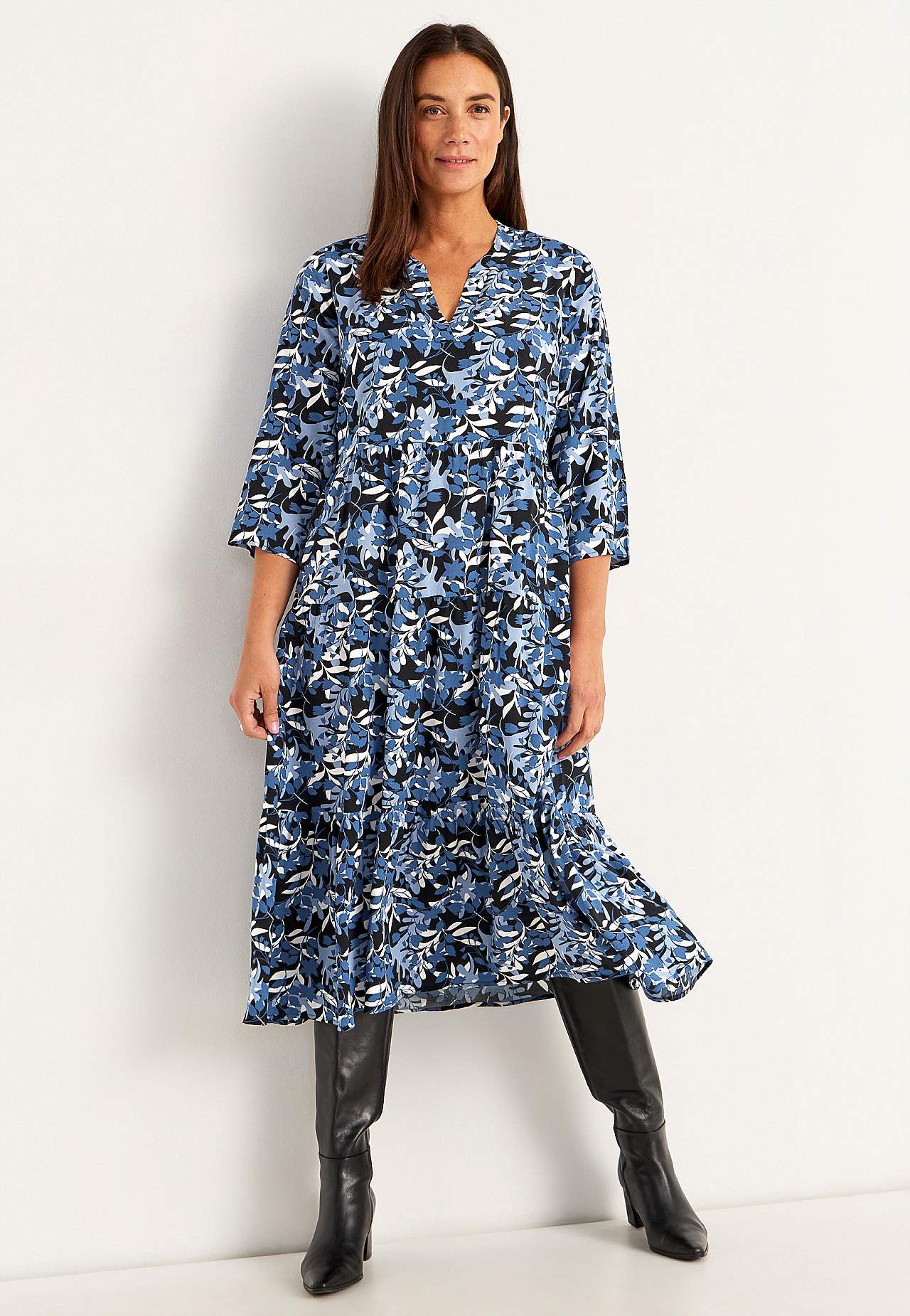 Kleid mit Volants