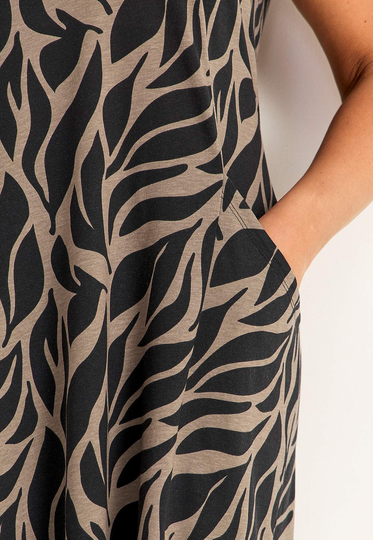 Jerseykleid mit Taschen