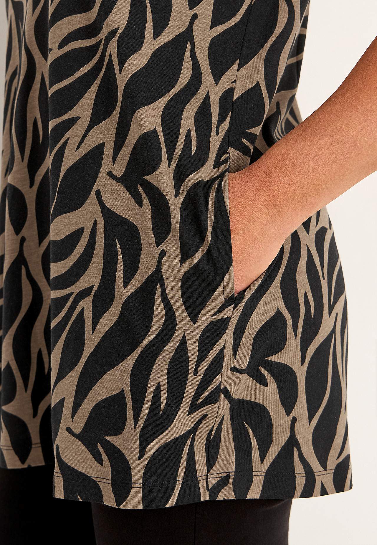 Gemusterte Jersey-Tunika mit Taschen