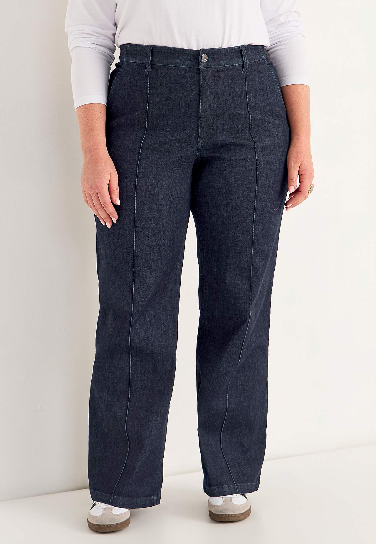 Breite Jeans mit genähten Bügelfalten Mia