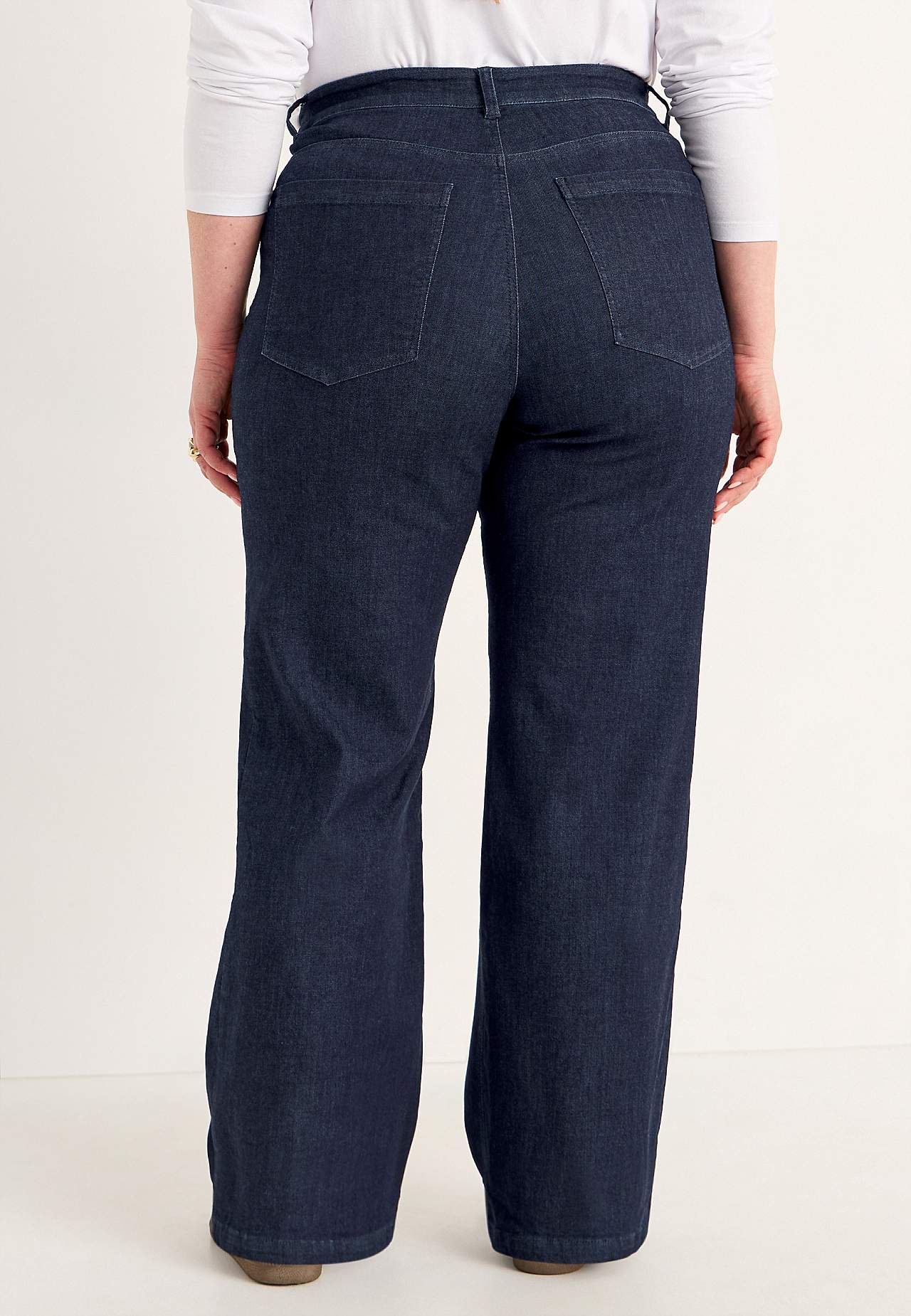 Breite Jeans mit genähten Bügelfalten Mia