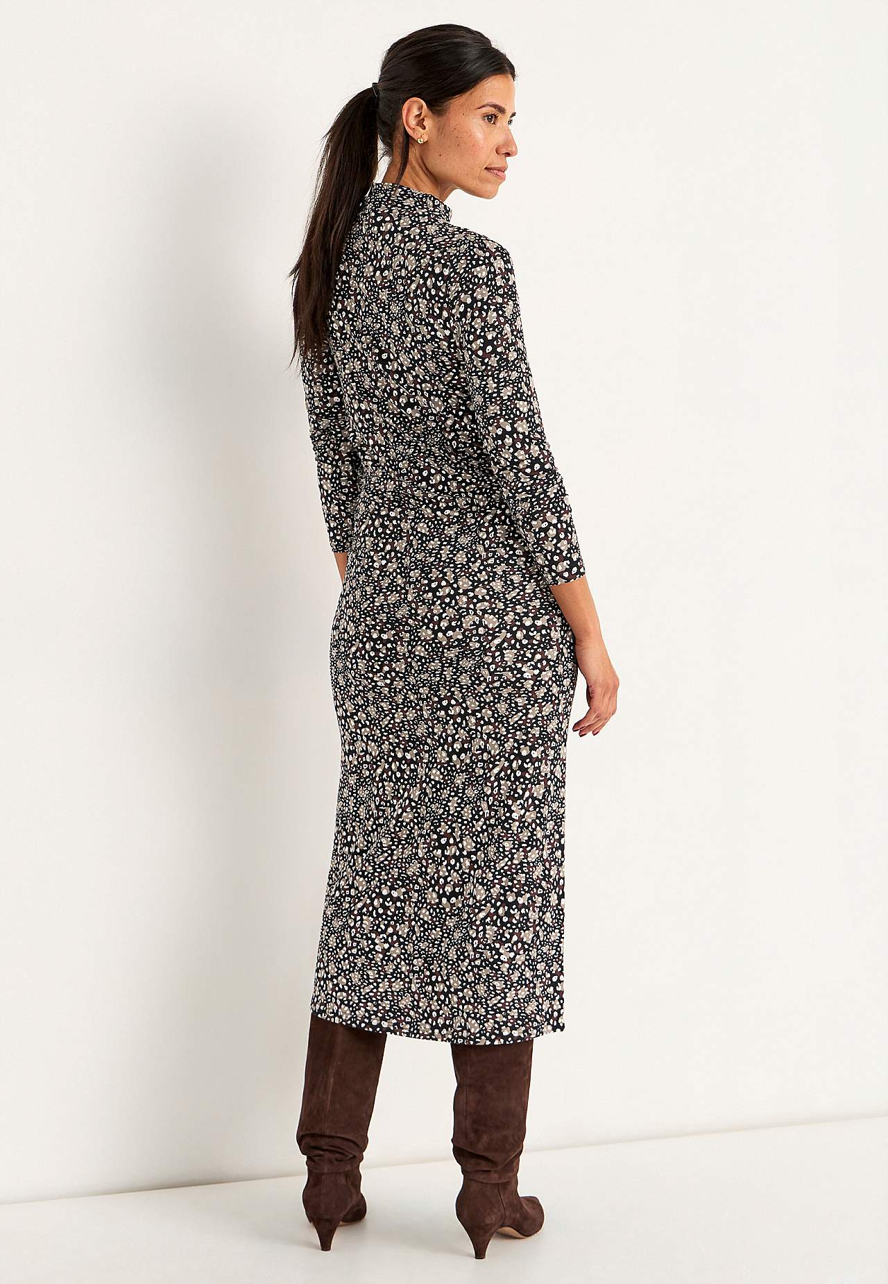 Tailliertes Jerseykleid