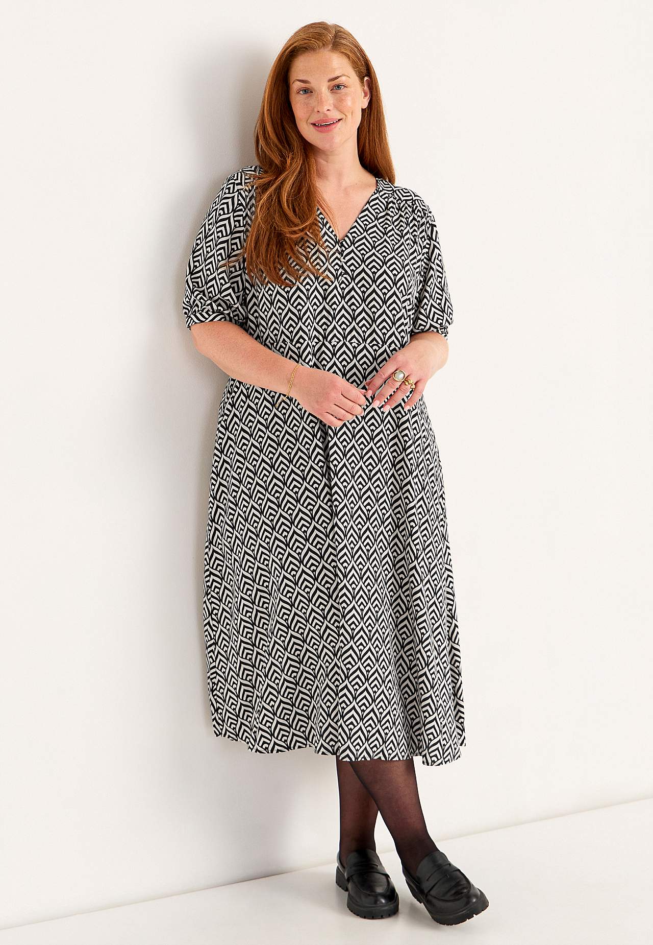 Gemustertes Kleid