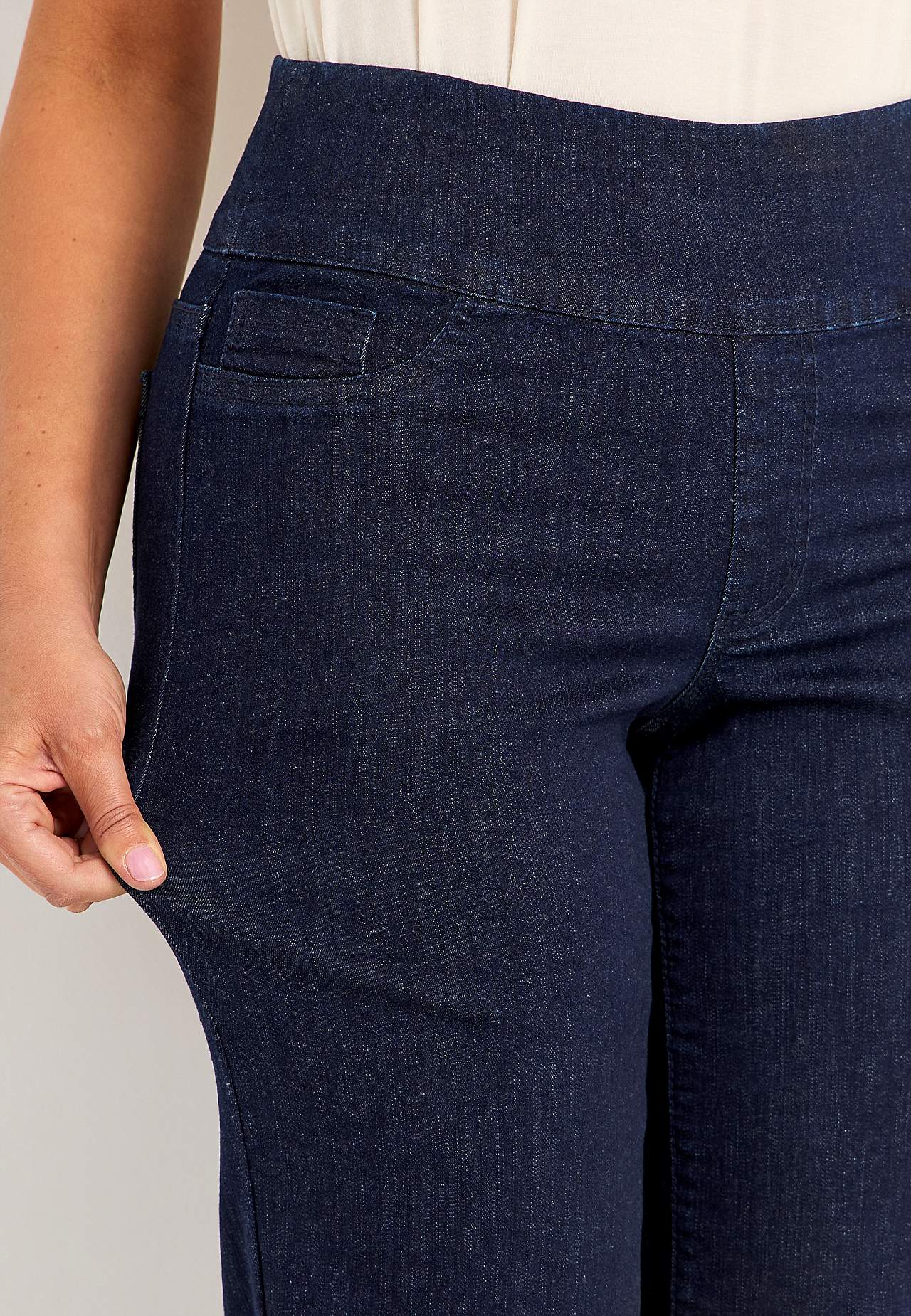 Jeans mit hohem elastischem Bund