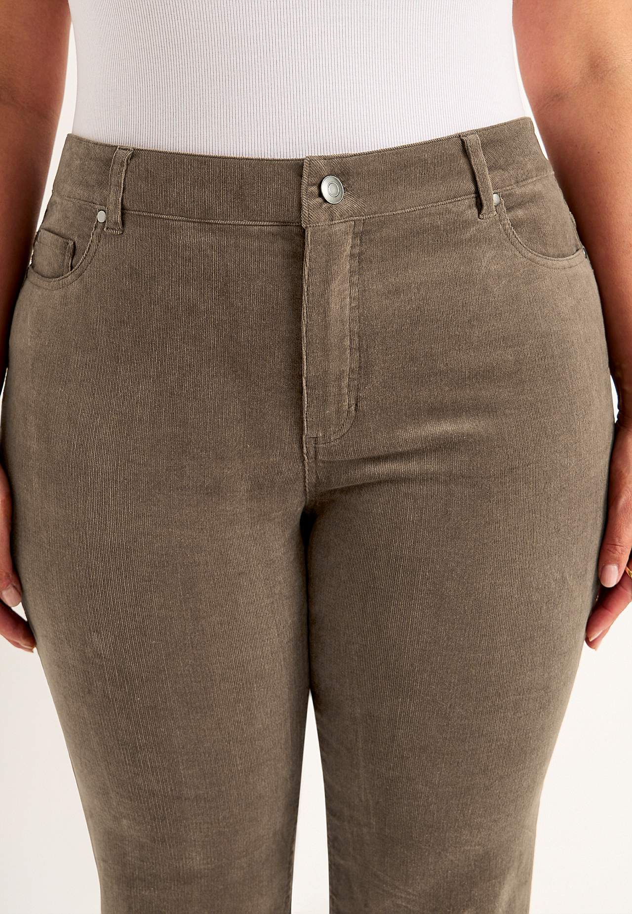 Elastische Kordhose mit geraden Beinen