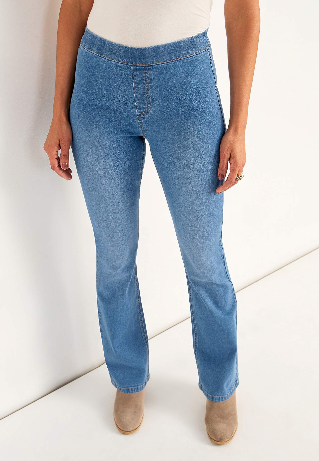 Elastische Jeggings mit Bootcut-Schnitt