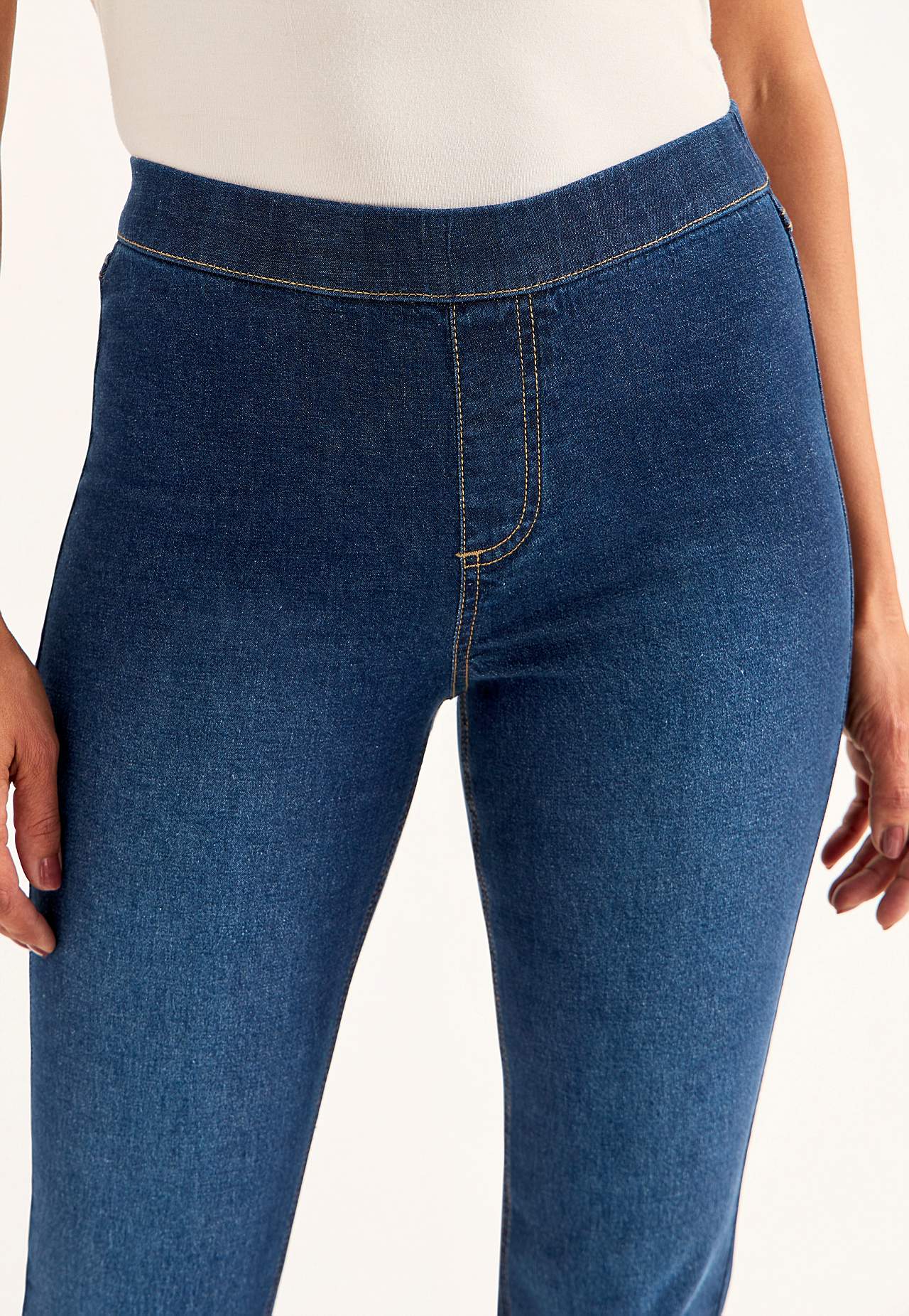 Elastische Jeggings mit Bootcut-Schnitt