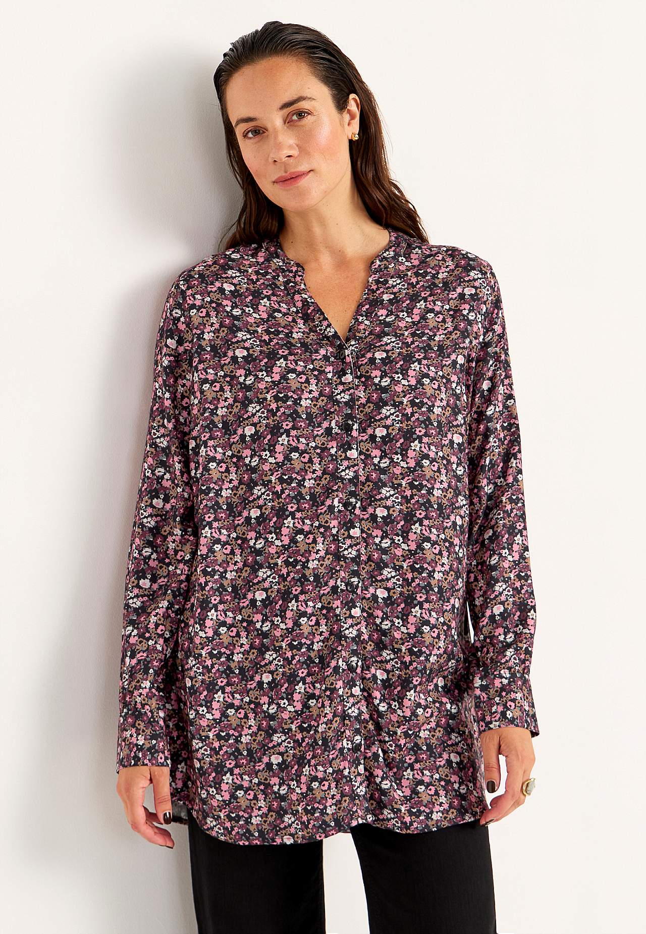 Gewebte Tunika mit Knöpfen