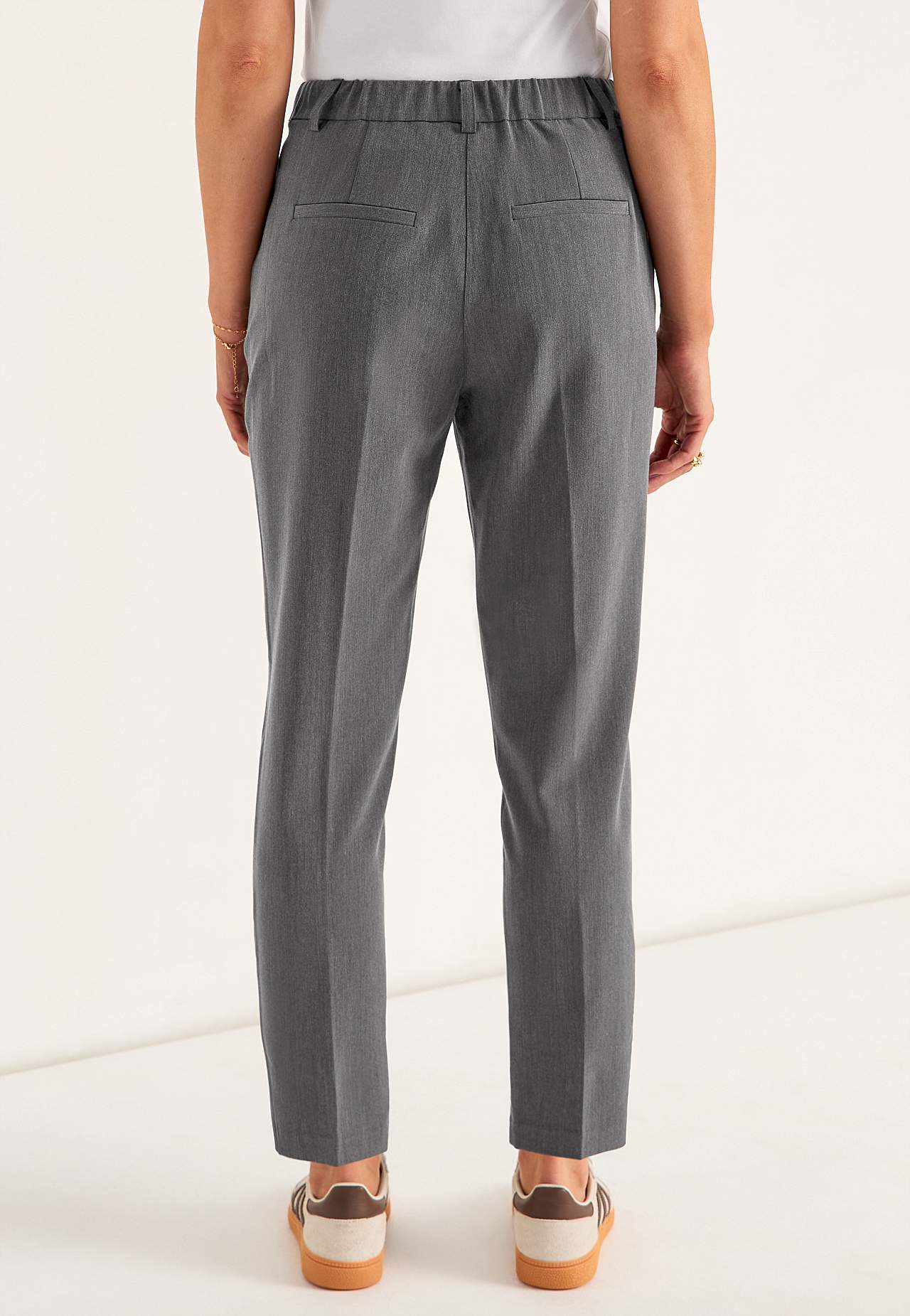 Knöchelhose mit Knitterfalte Pia