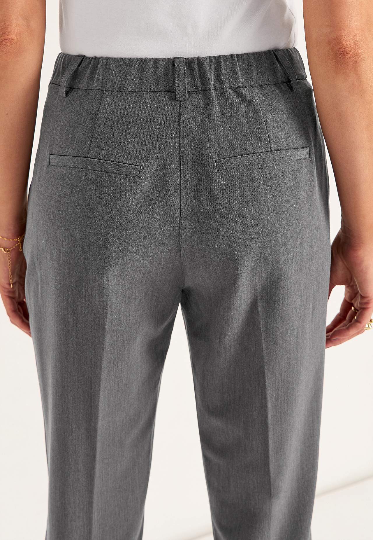 Knöchelhose mit Knitterfalte Pia