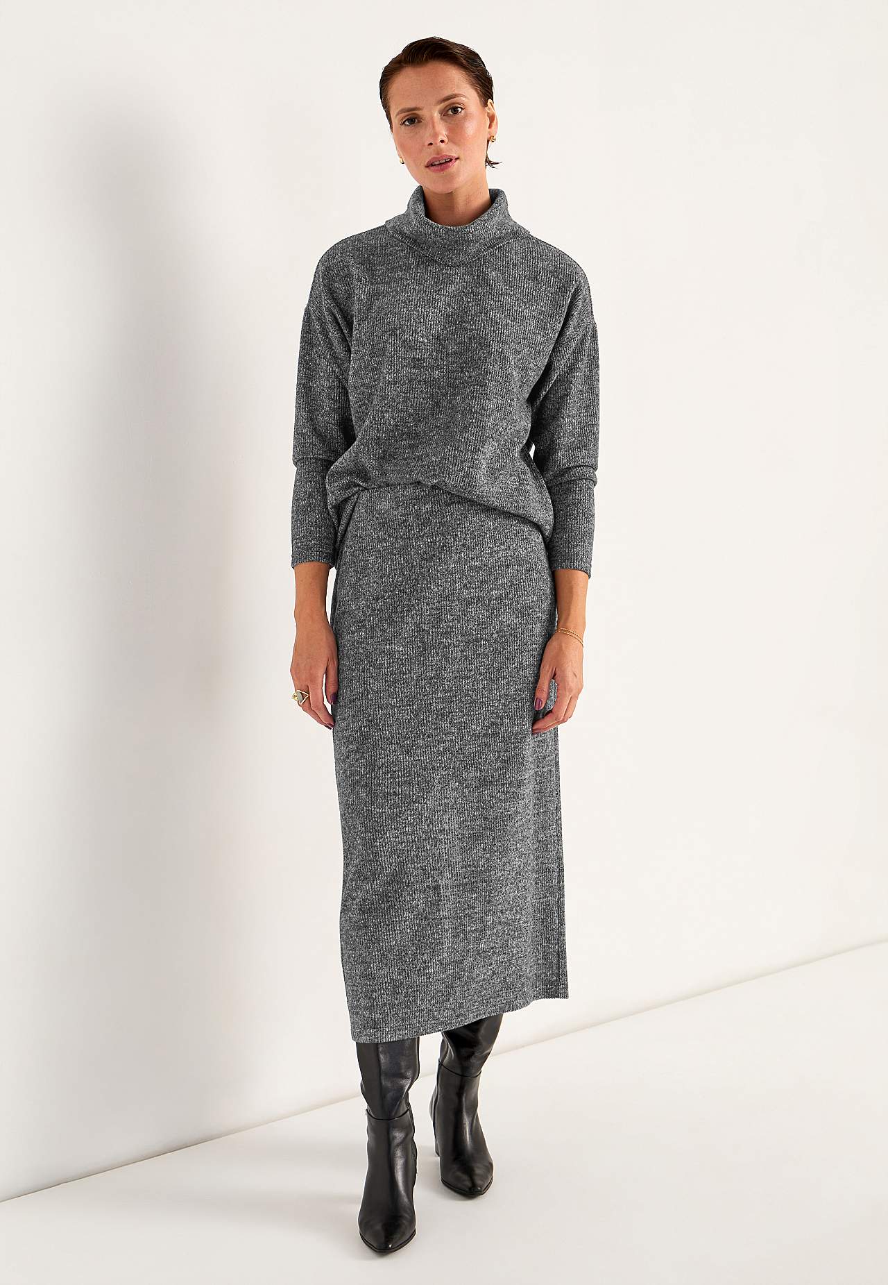 Super weicher Rock mit Schlitz Beata