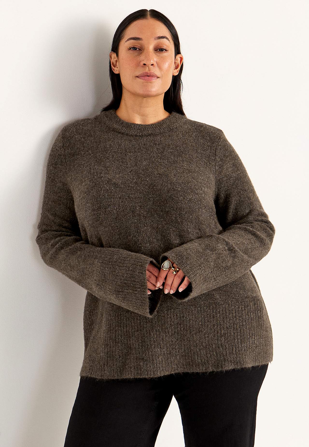 Gestrickter Pullover mit Rundhals