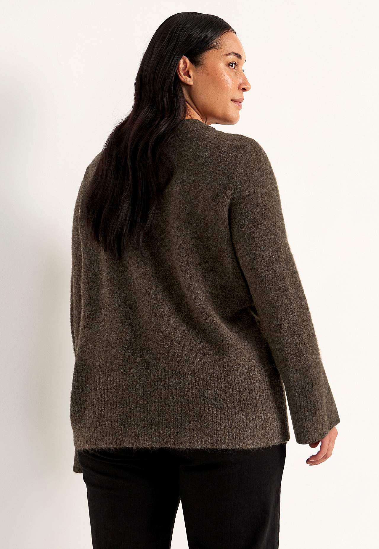 Gestrickter Pullover mit Rundhals