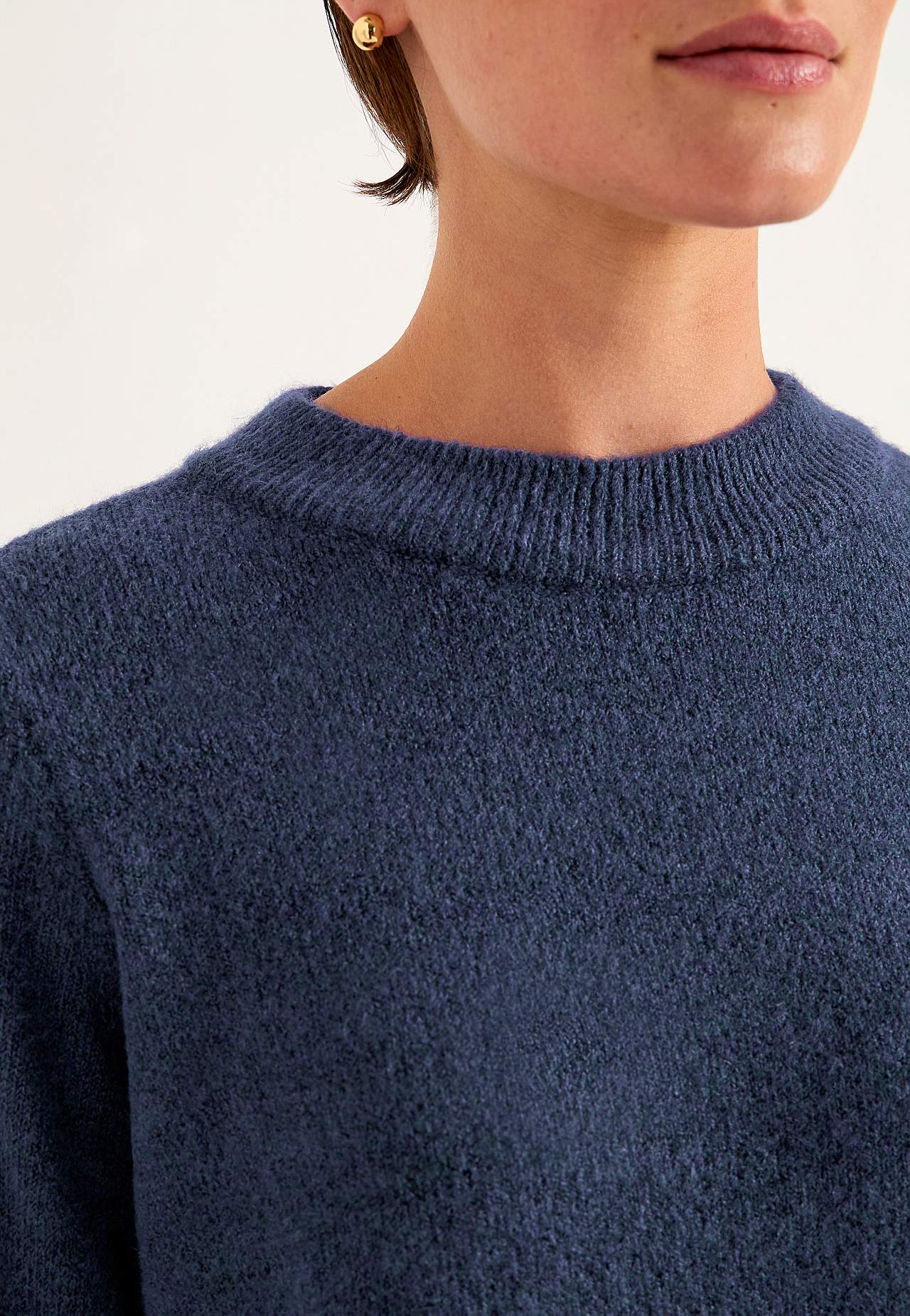 Gestrickter Pullover mit Rundhals