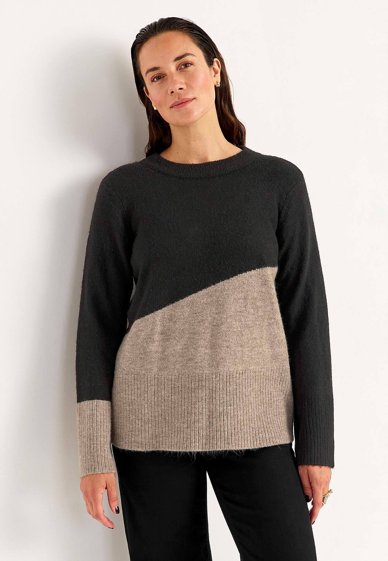 Gestrickter Pullover mit Rundhals