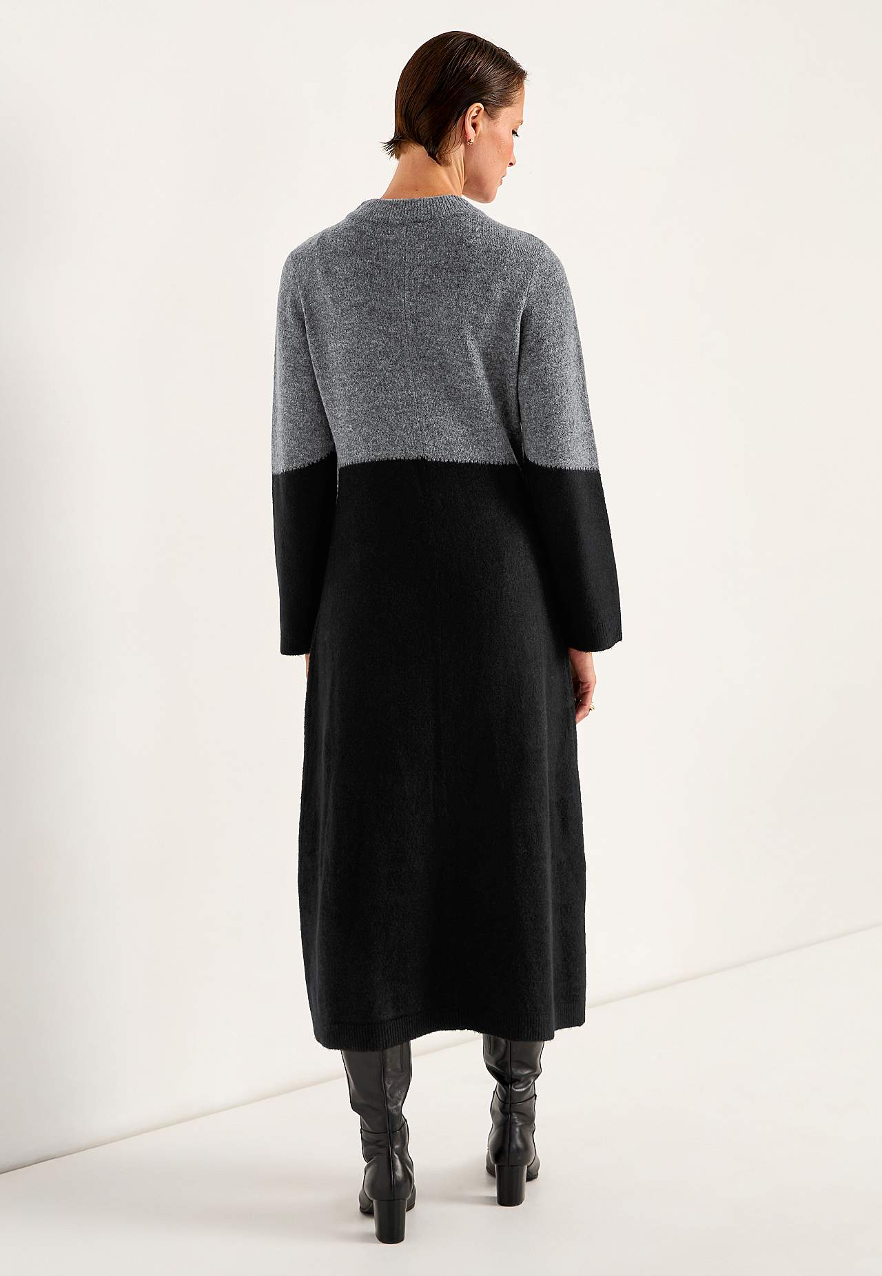 Langes Strickkleid