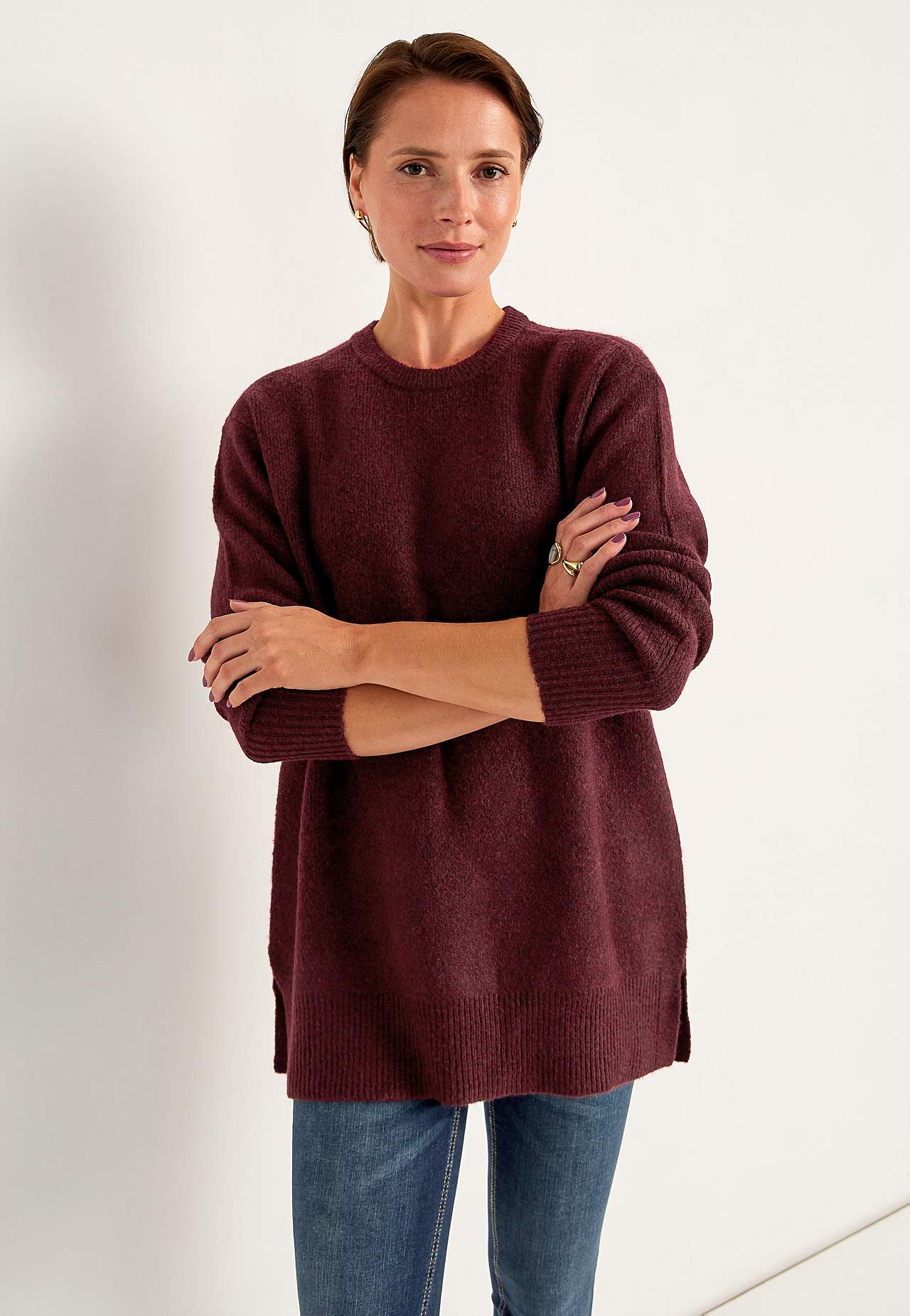 Gestrickte Tunika mit Schlitzen